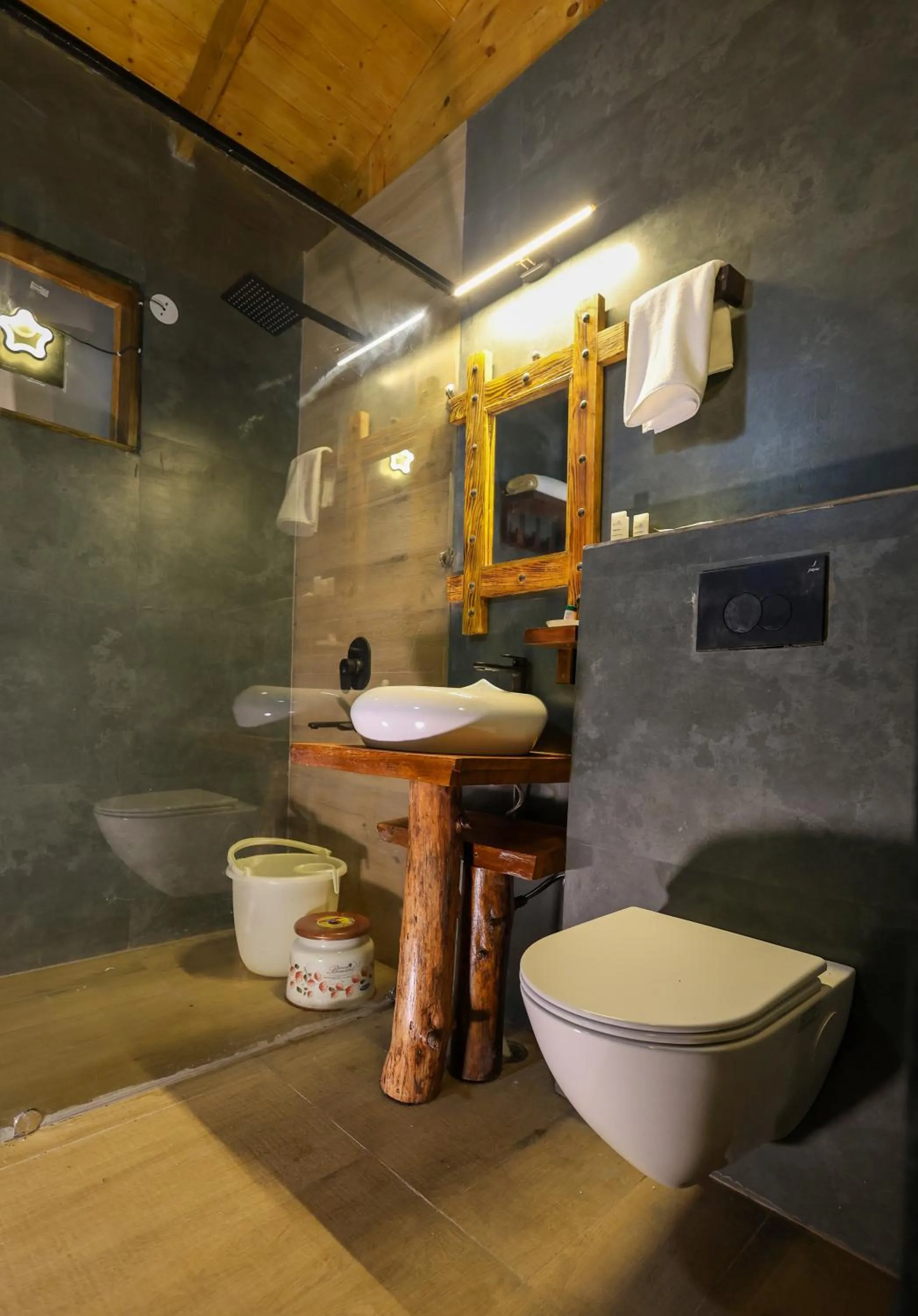 Toilet in Koro Treehouse Resort Luxury Wooden Cottages and Villas with Private Pool