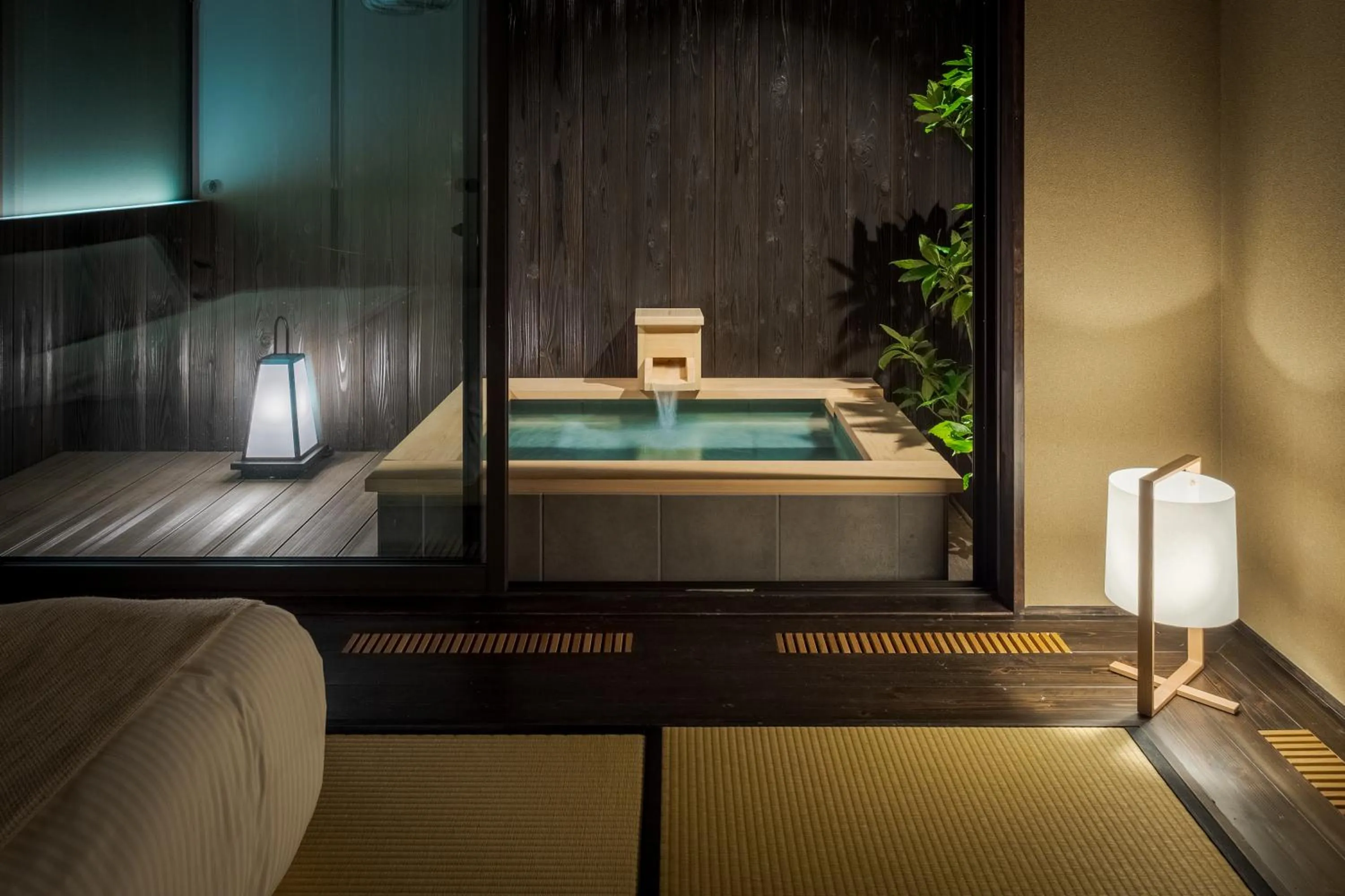 Open Air Bath in ROJIYU Kyoto