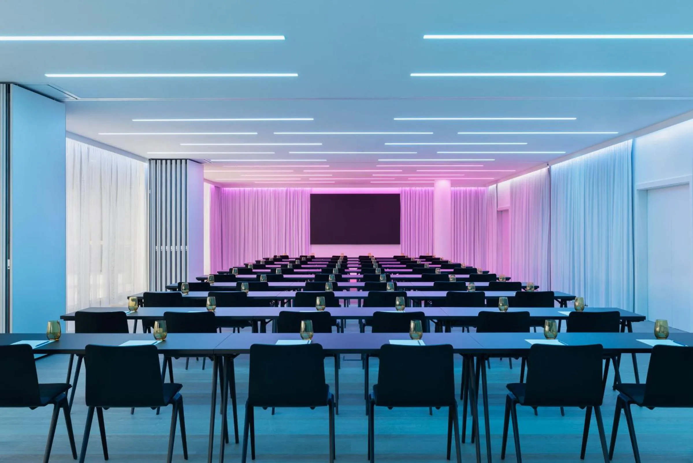 TV and multimedia in The Passenger, a Tribute Portfolio Hotel