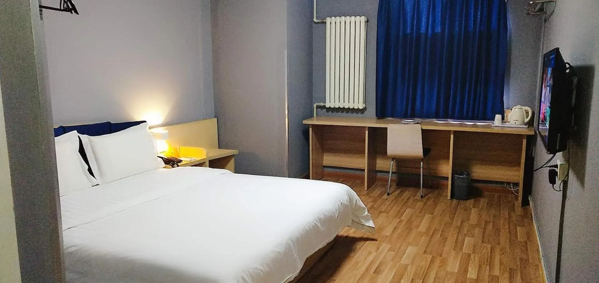 Bed in 7Days Inn Tai'an Railway Station