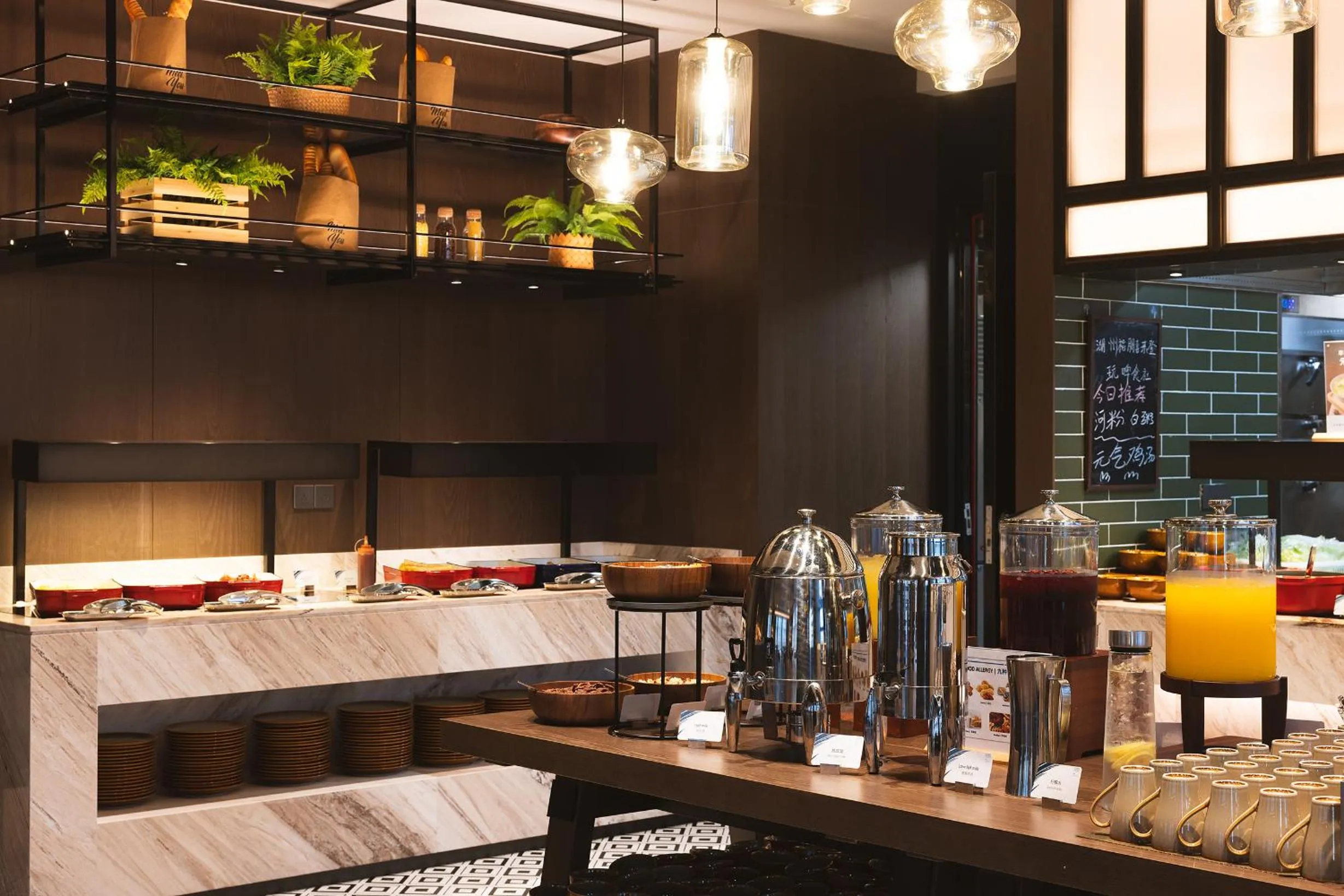 Restaurant/places to eat in Four Points by Sheraton Huzhou