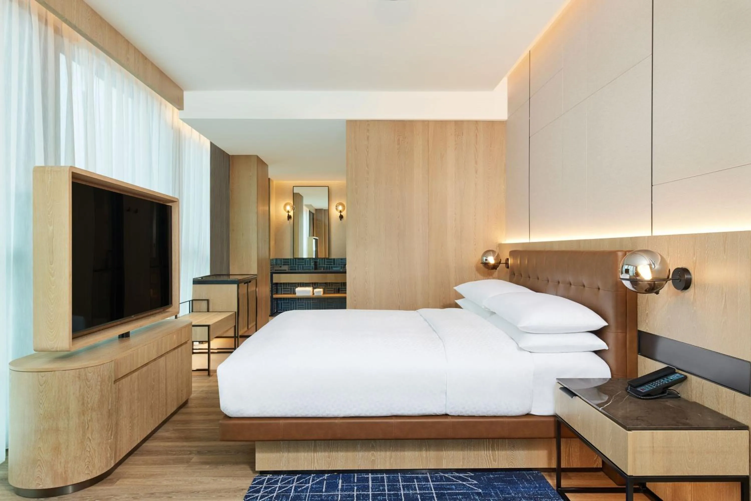 Photo of the whole room, Bed in Four Points by Sheraton Huzhou