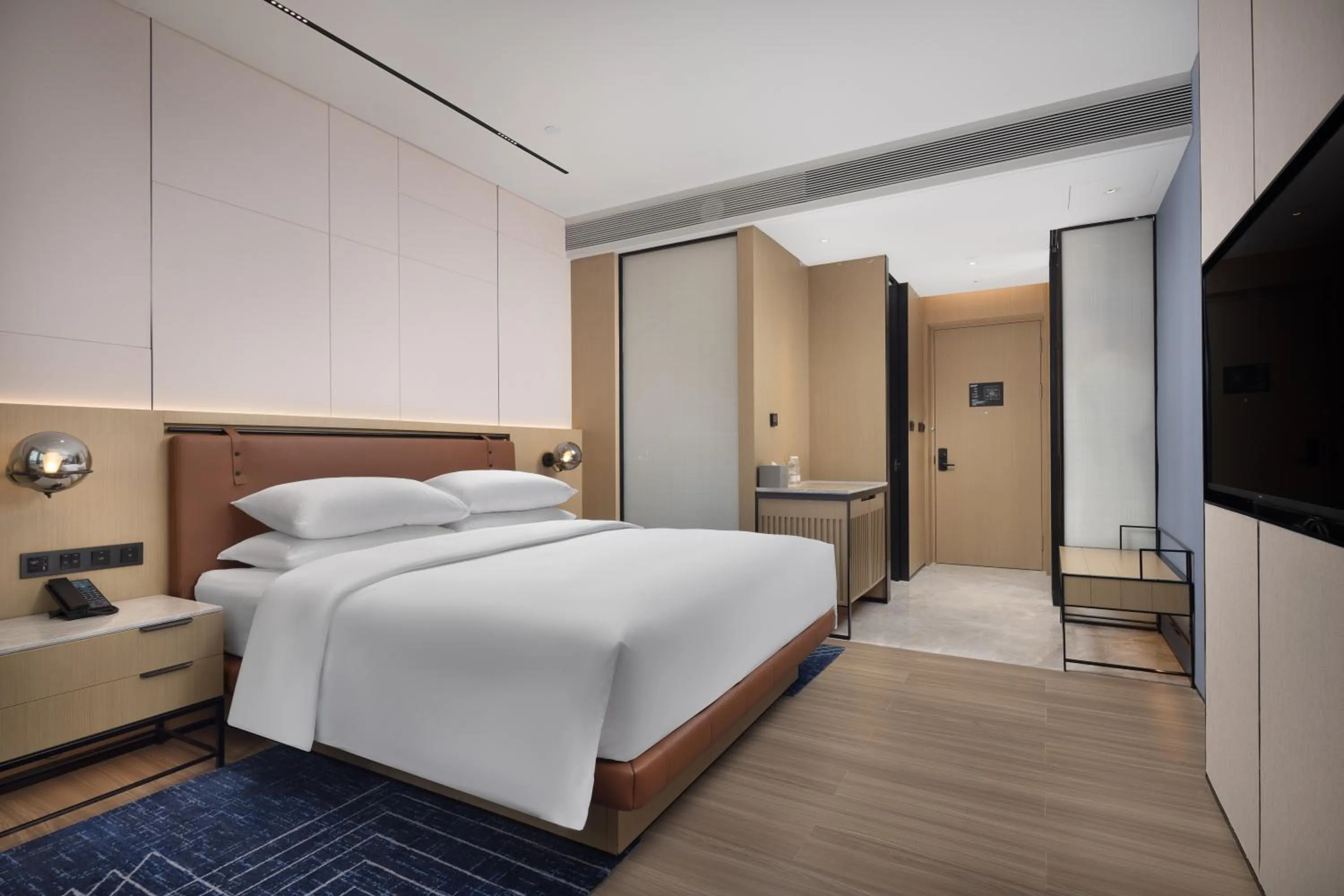 Bed in Four Points by Sheraton Huzhou