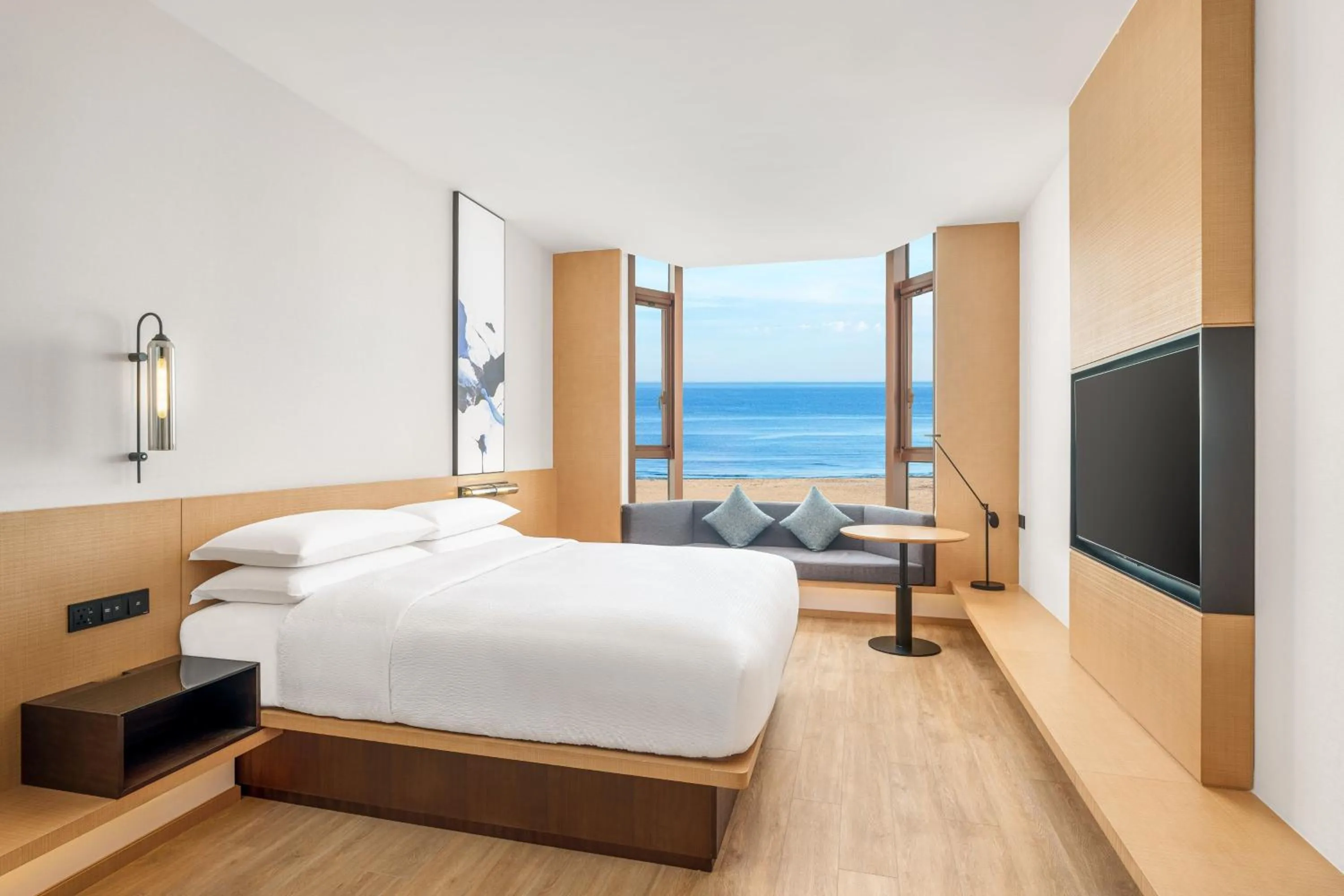 Photo of the whole room, Bed in Fairfield by Marriott Yantai