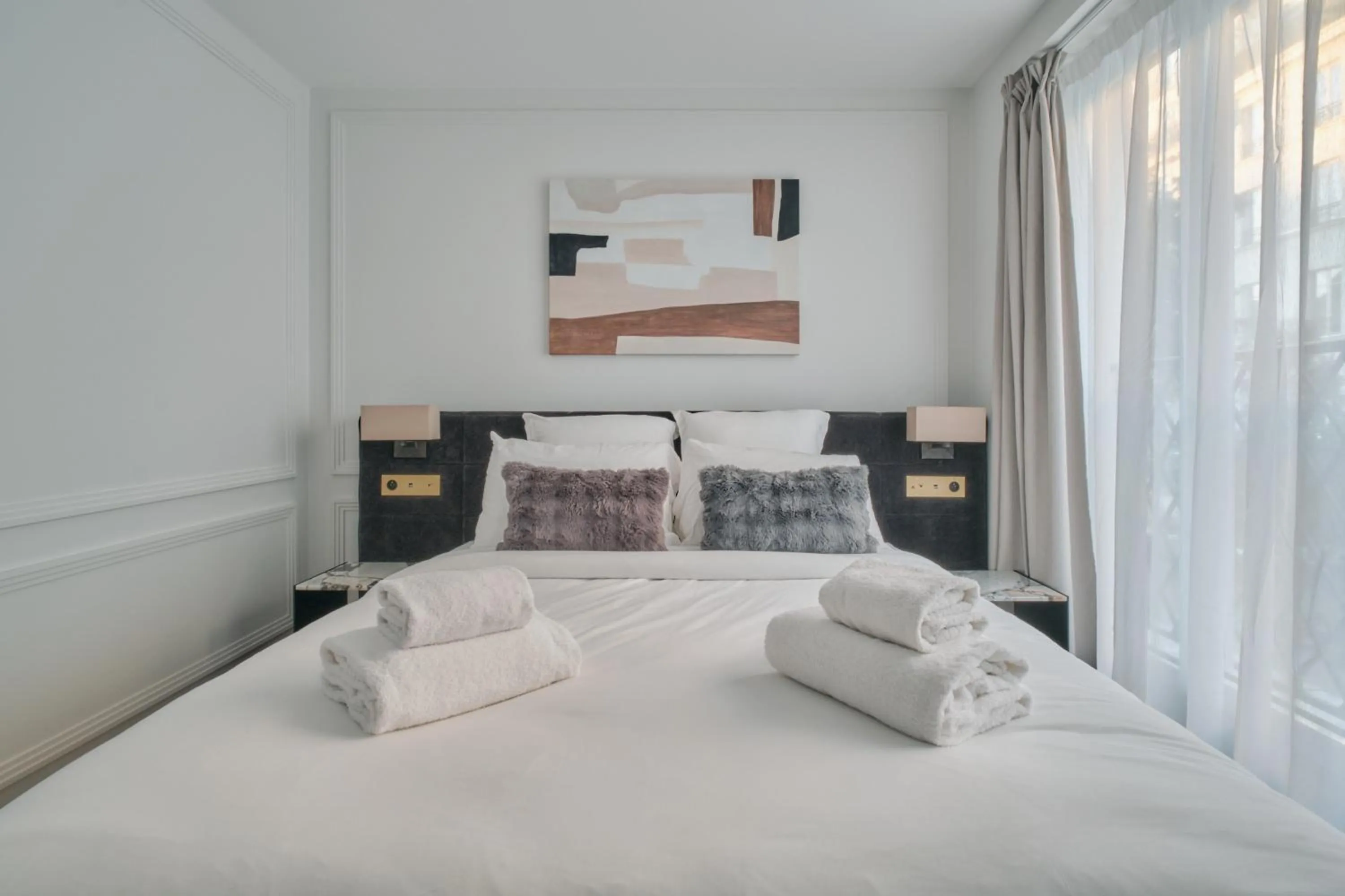 Bed in Nestay Les Halles