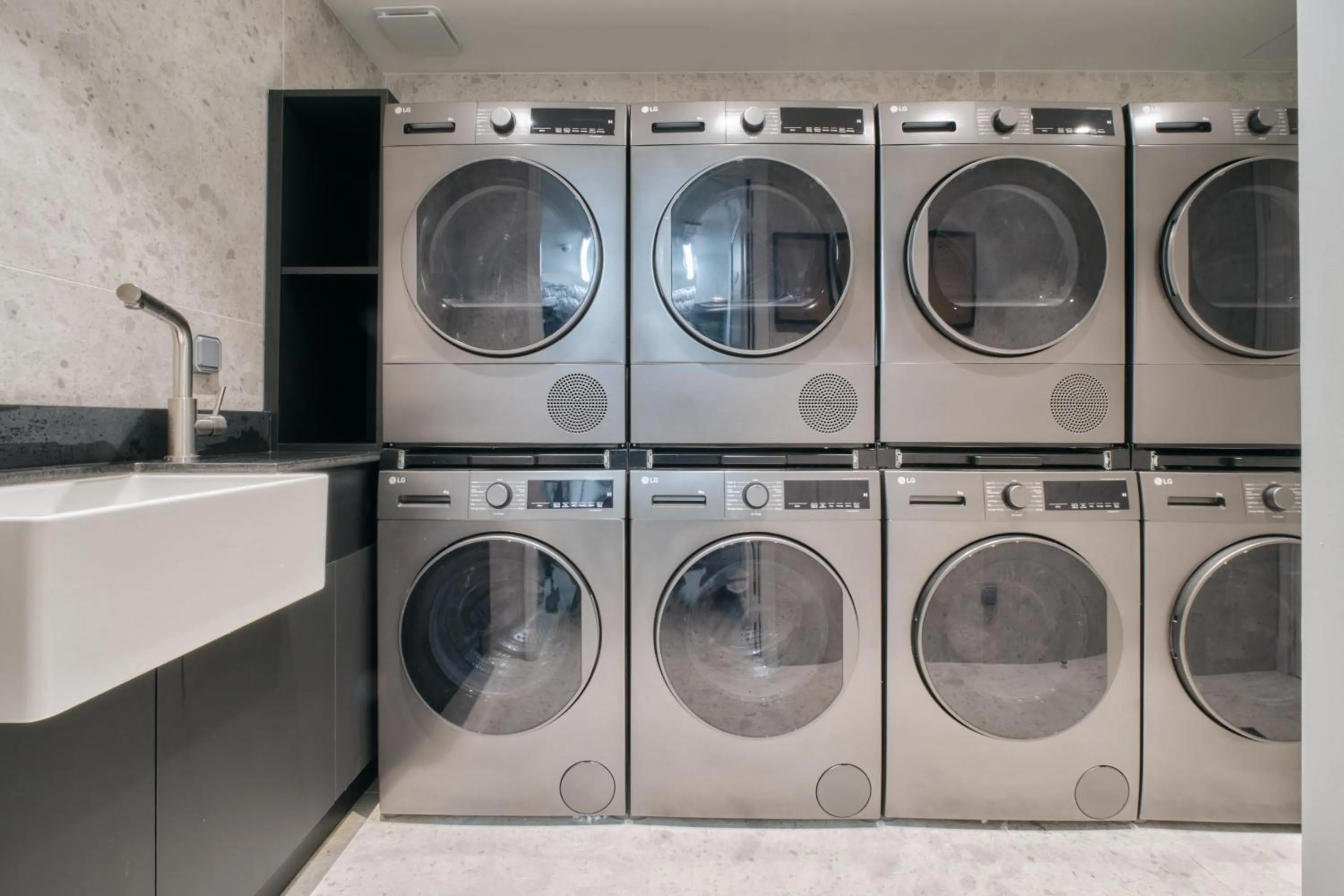 washing machine in Nestay Les Halles