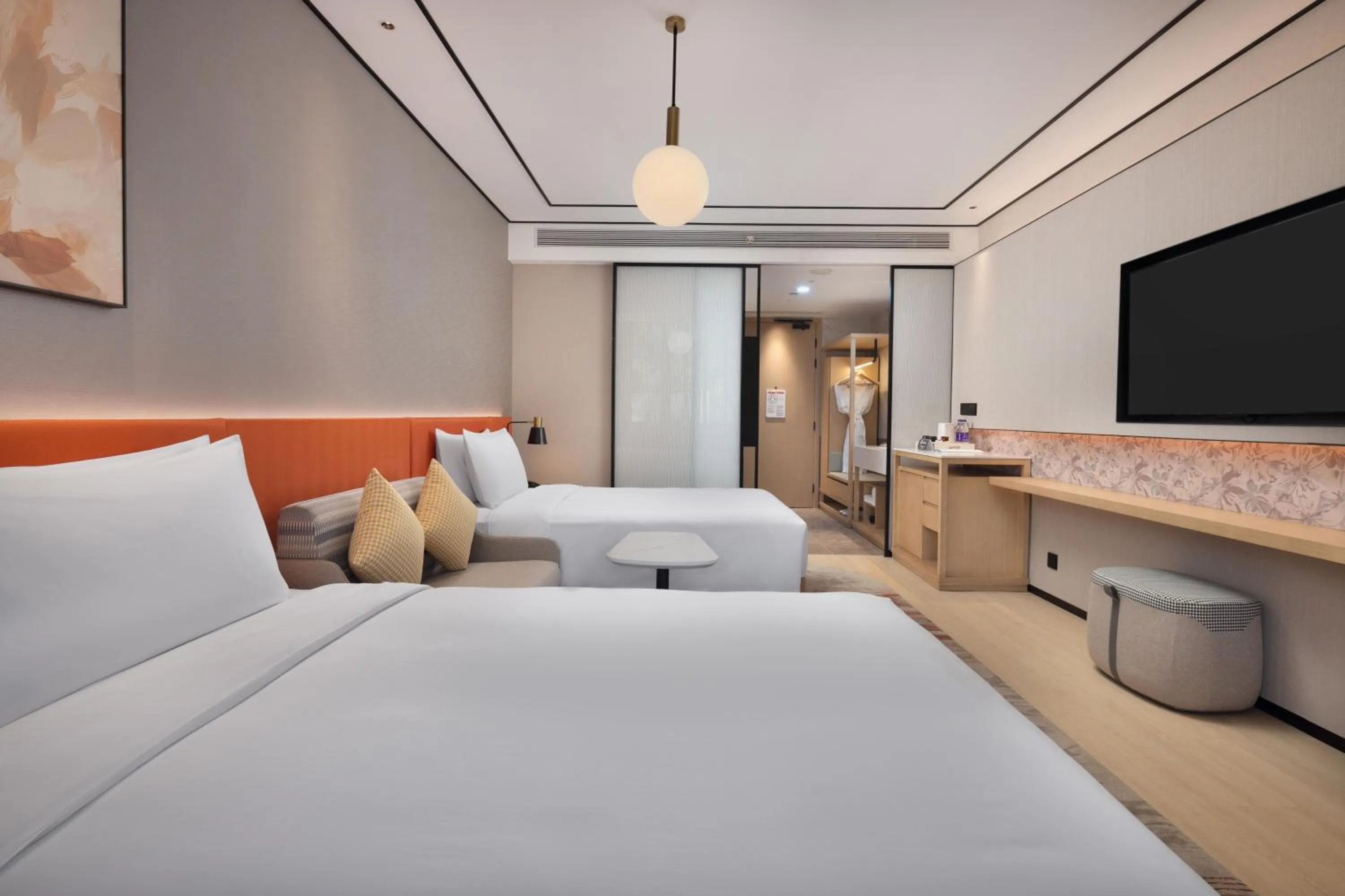 Bed in Hilton Garden Inn Jingdezhen Taoyuan Valley