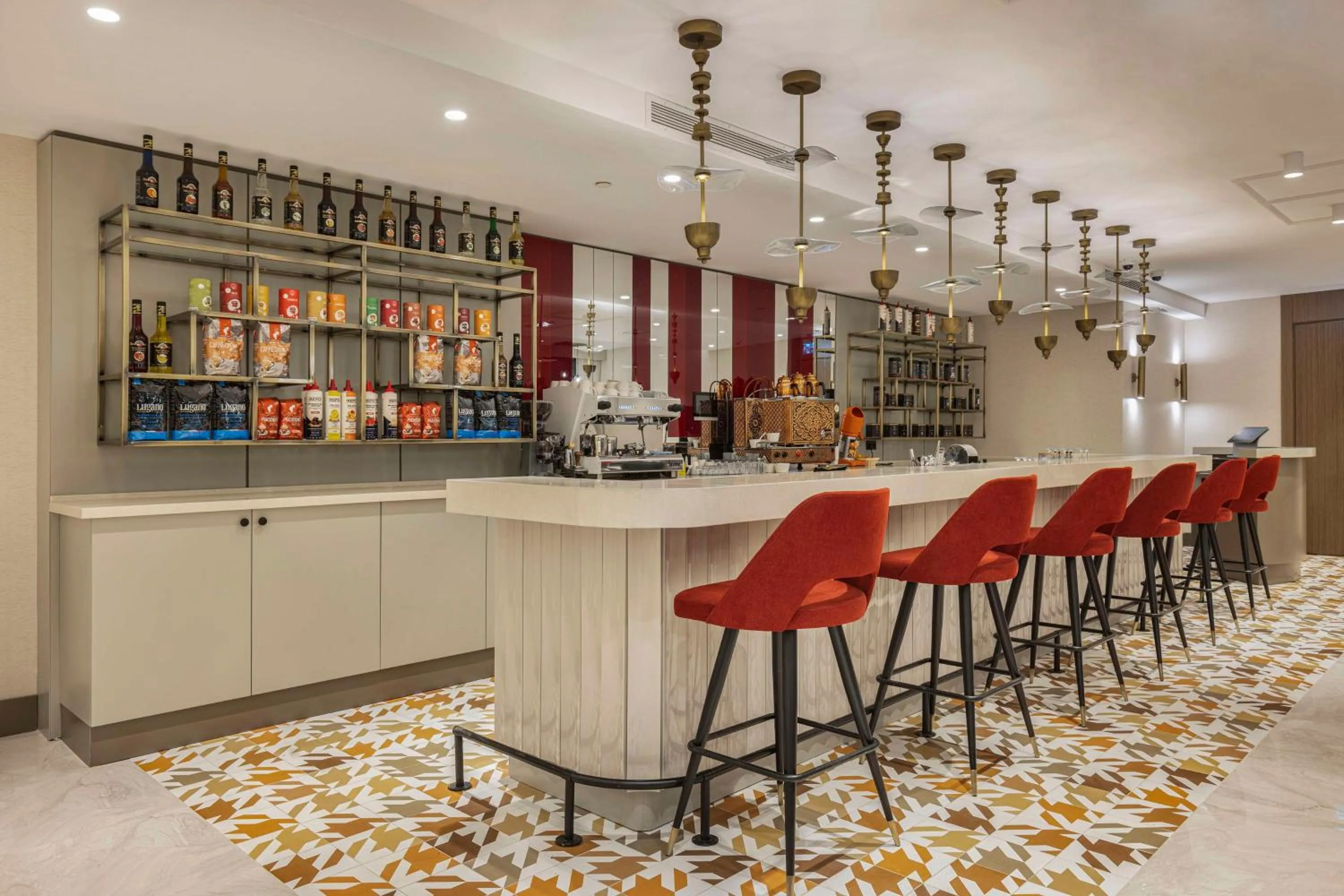 Lounge or bar in Doubletree By Hilton Suites Trabzon Yomra