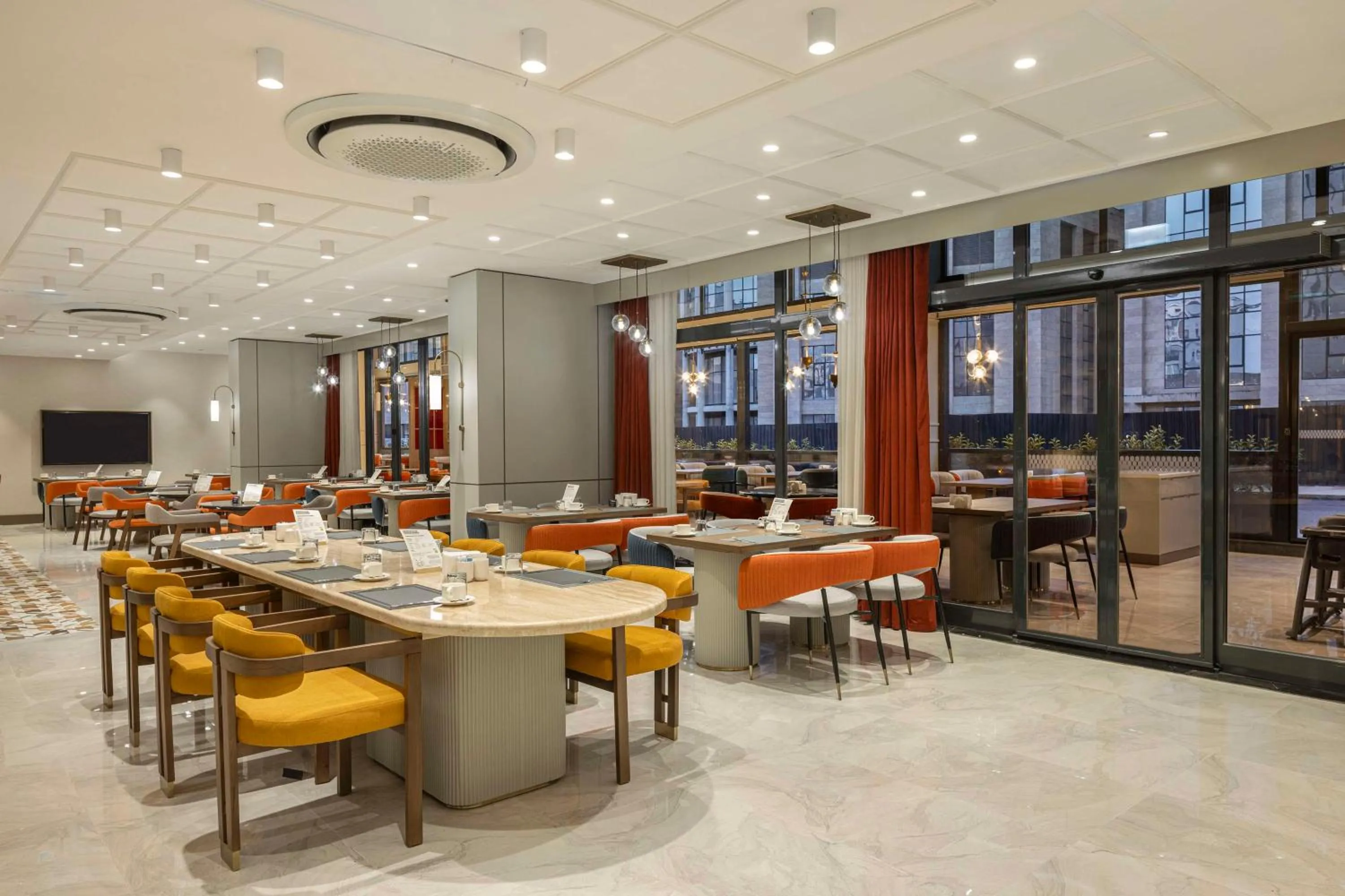 Restaurant/places to eat in Doubletree By Hilton Suites Trabzon Yomra