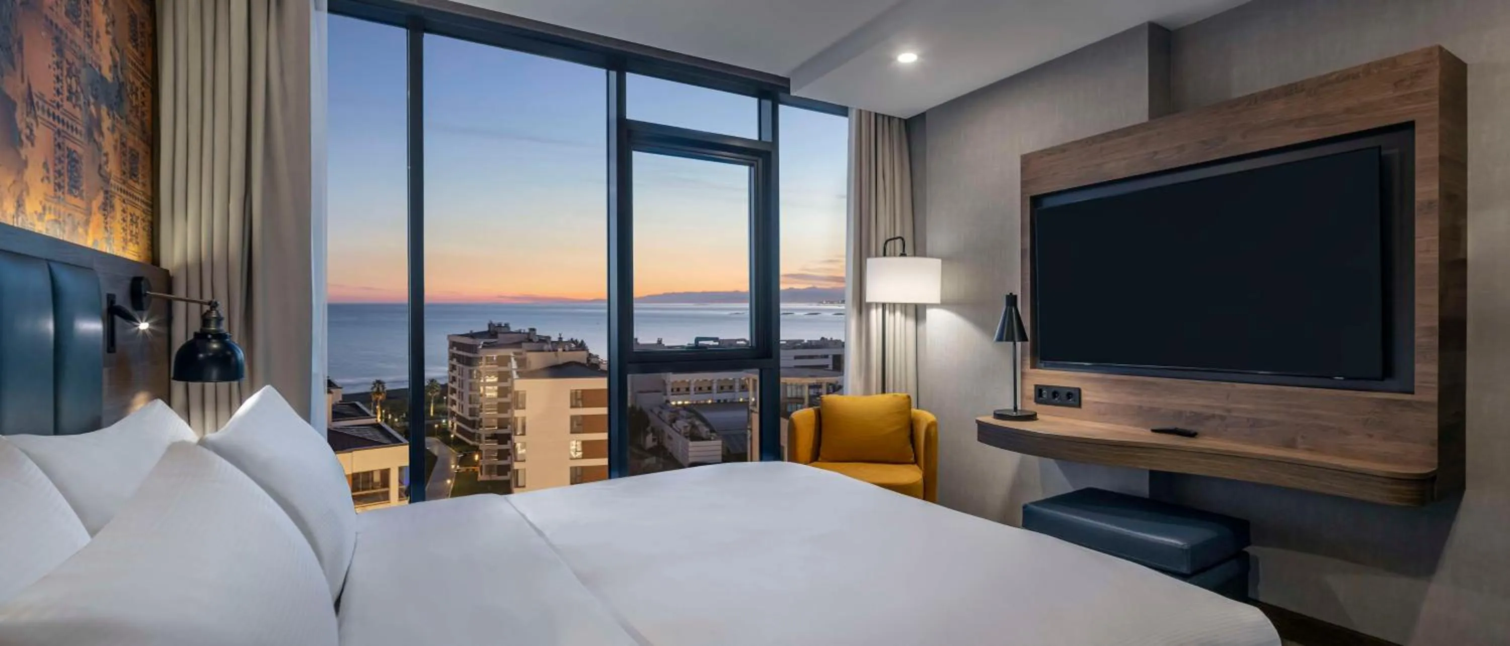 Bedroom, Bed in Doubletree By Hilton Suites Trabzon Yomra