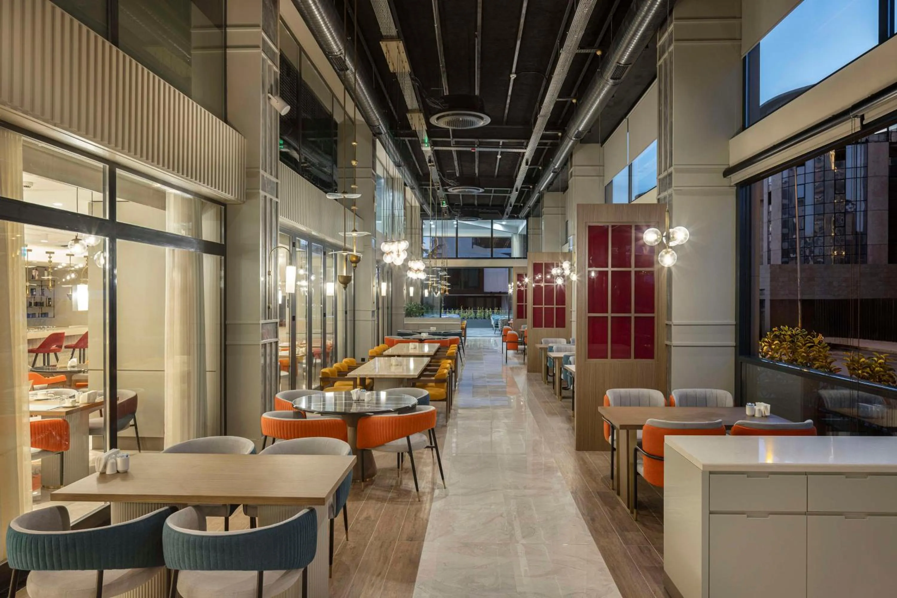 Restaurant/places to eat in Doubletree By Hilton Suites Trabzon Yomra