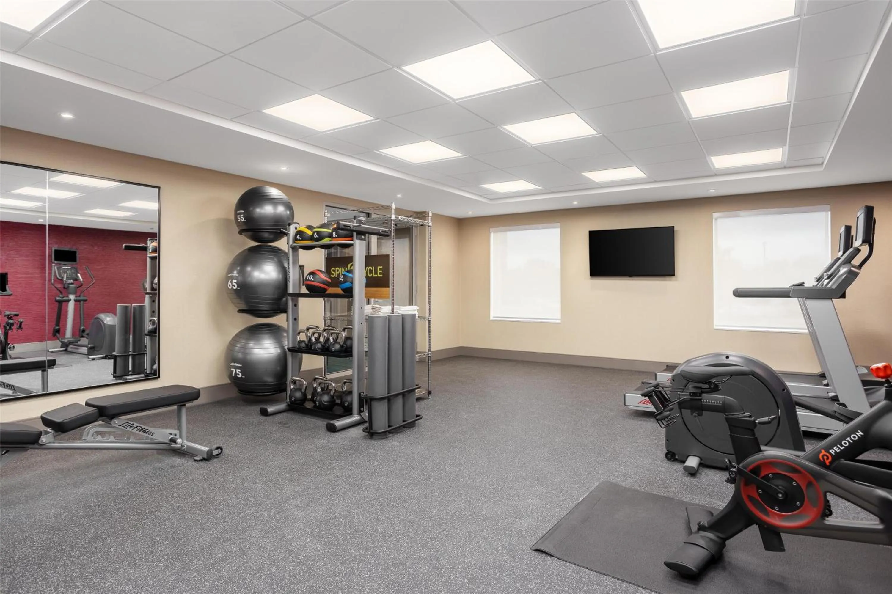Fitness centre/facilities in Home2 Suites By Hilton Kitchener