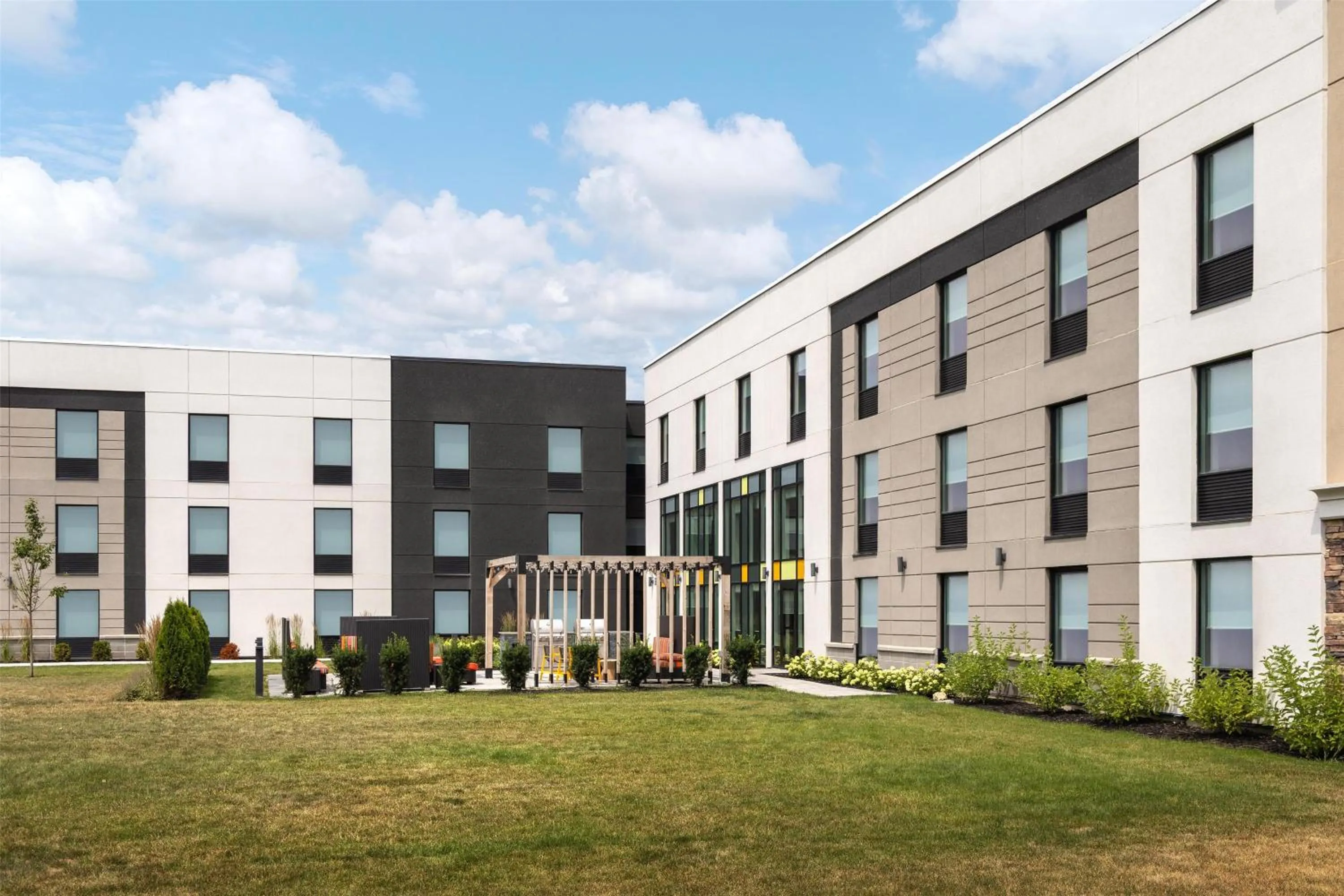 Inner courtyard view in Home2 Suites By Hilton Kitchener