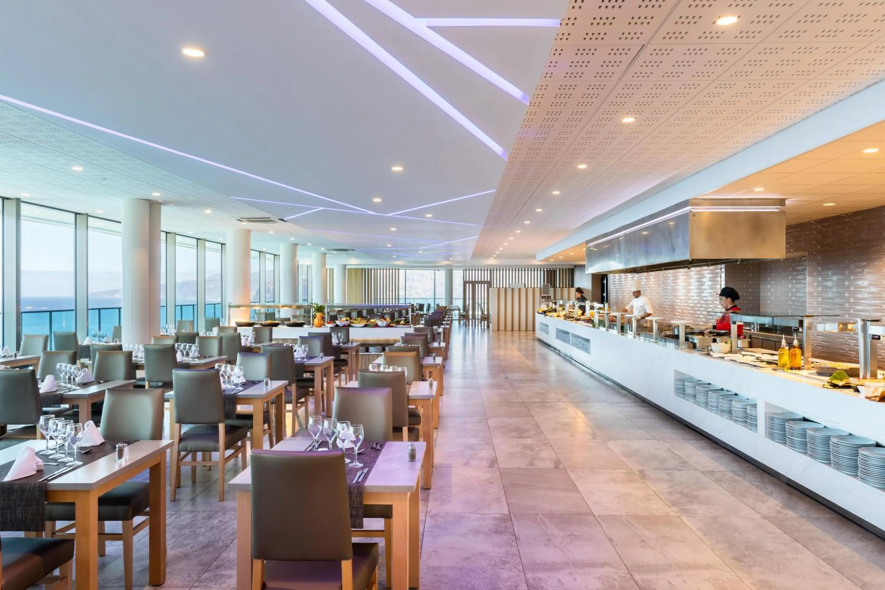 Restaurant/places to eat in Hotel Best Semiramis