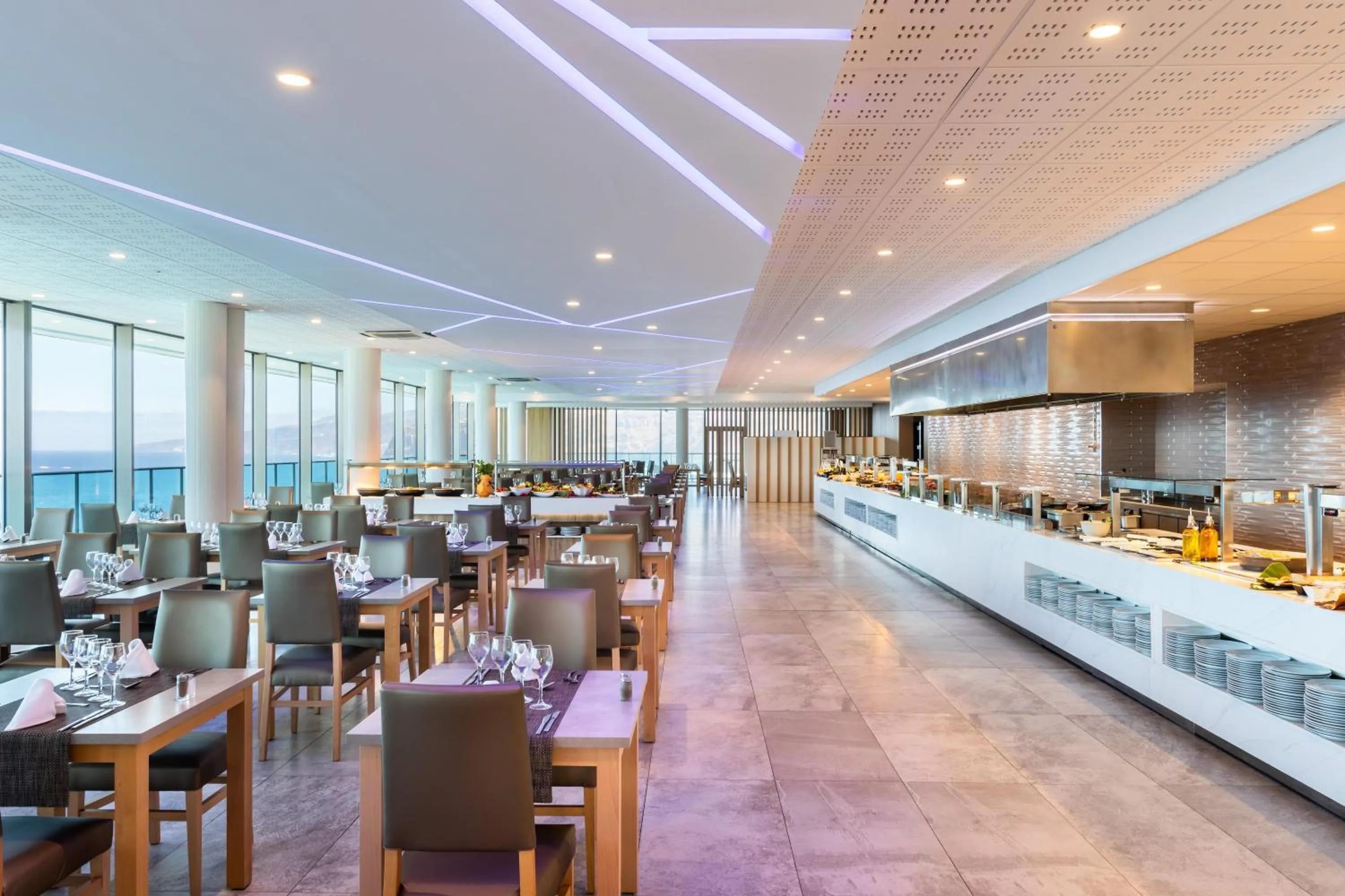 Restaurant/places to eat in Hotel Best Semiramis