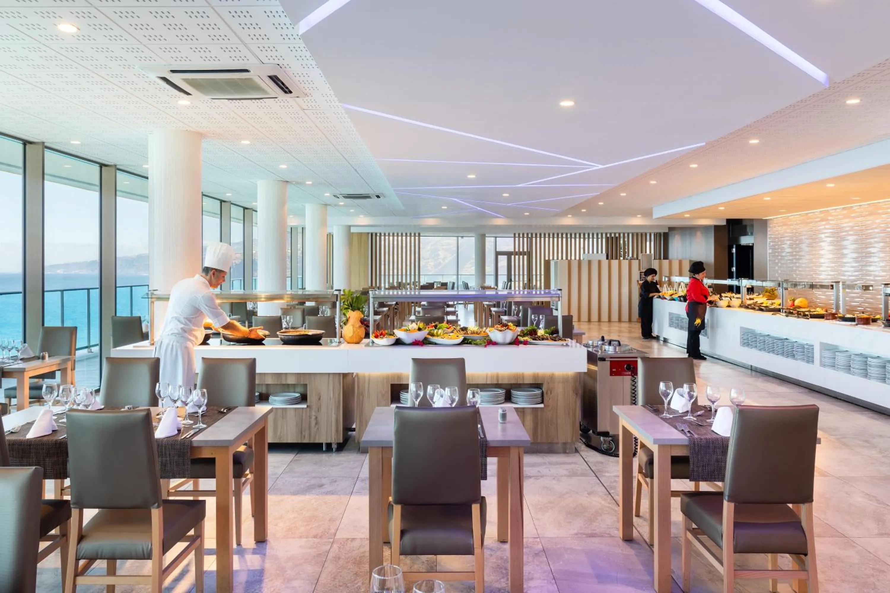 Restaurant/places to eat in Hotel Best Semiramis