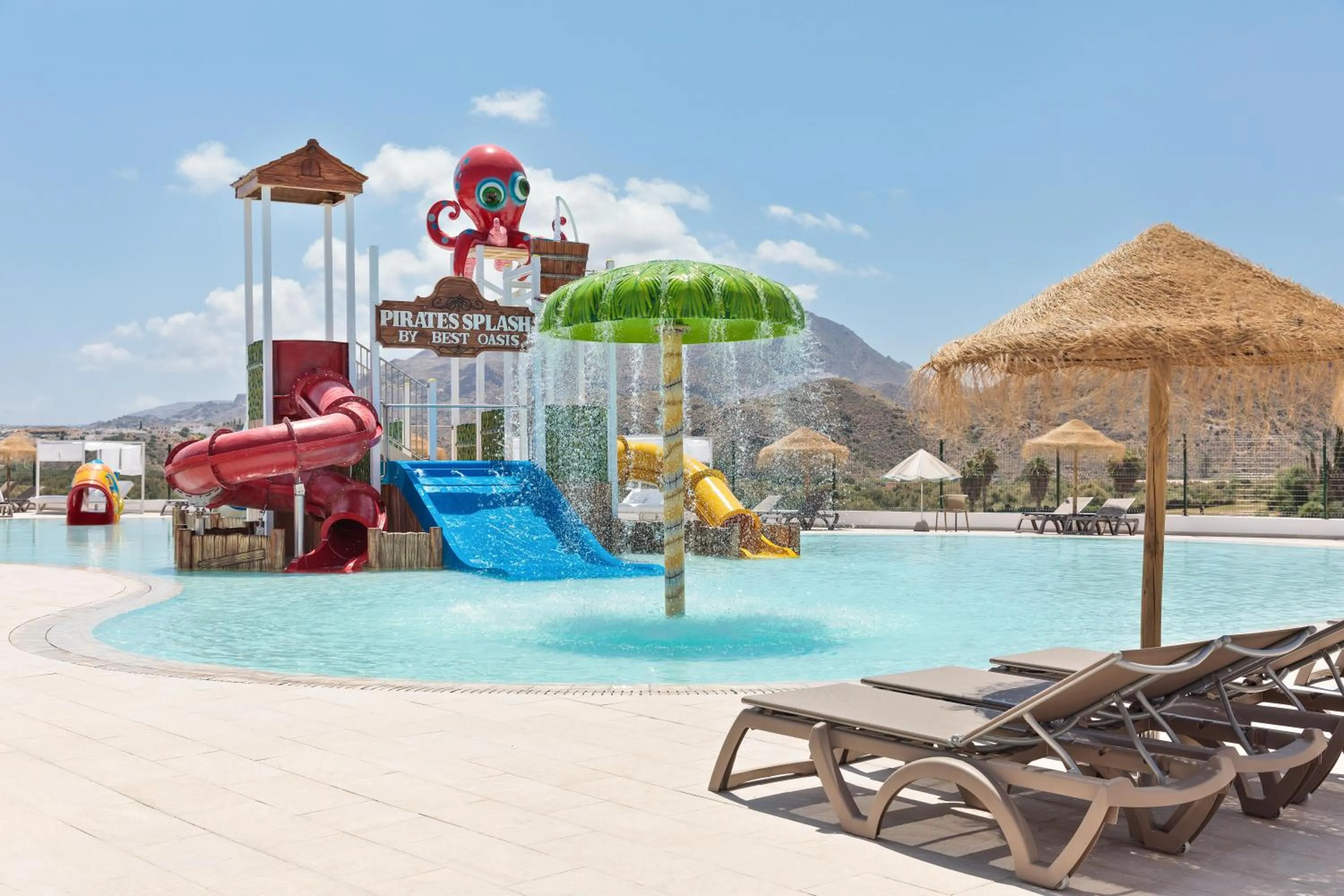 Swimming pool in Hotel Best Mojácar