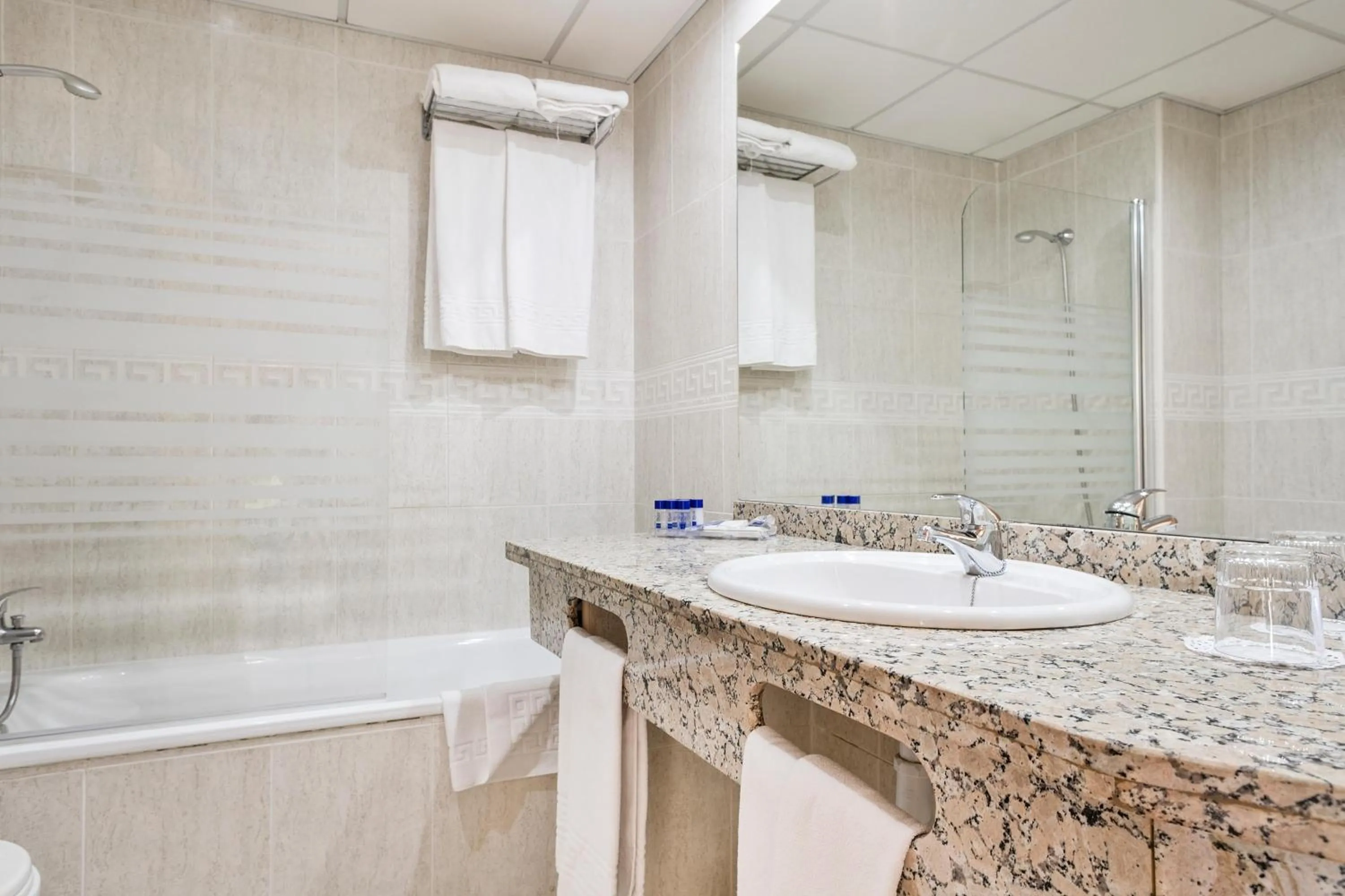 Shower in Hotel Best Mojácar