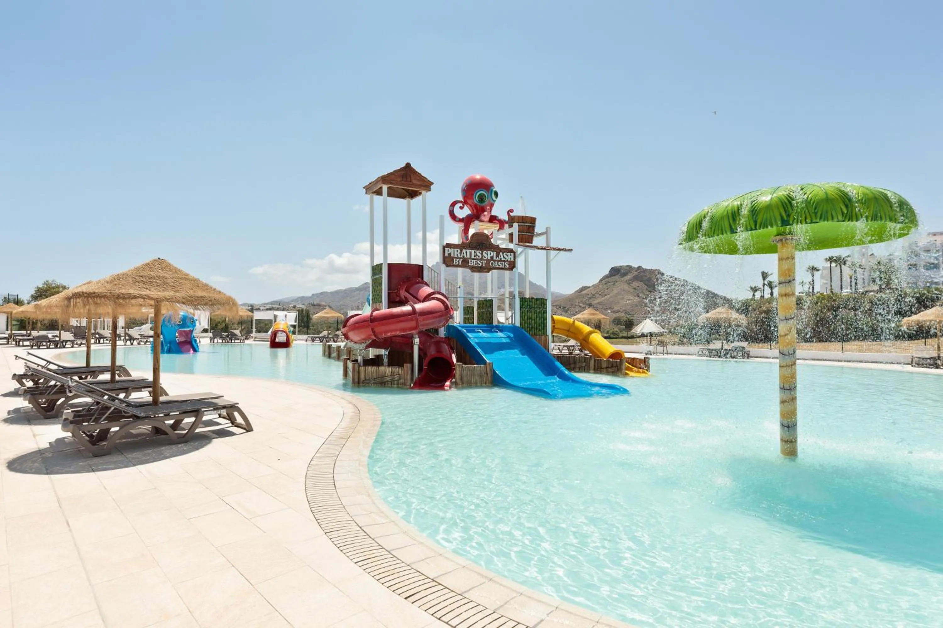 Swimming pool in Hotel Best Mojácar