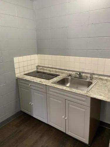 Paradise Suites - Newport News & Jefferson Ave