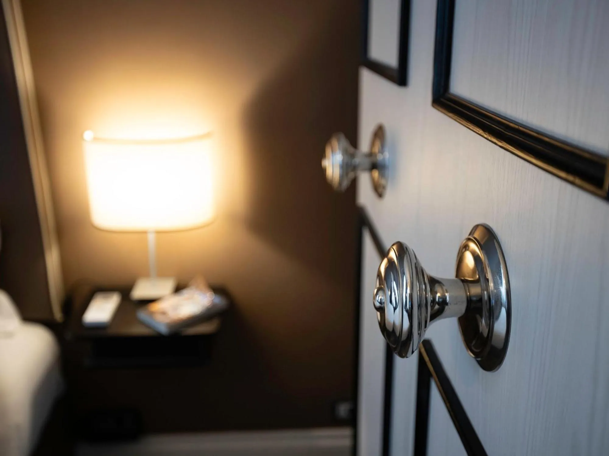 wardrobe, Bed in JB Relais- Campo de' Fiori