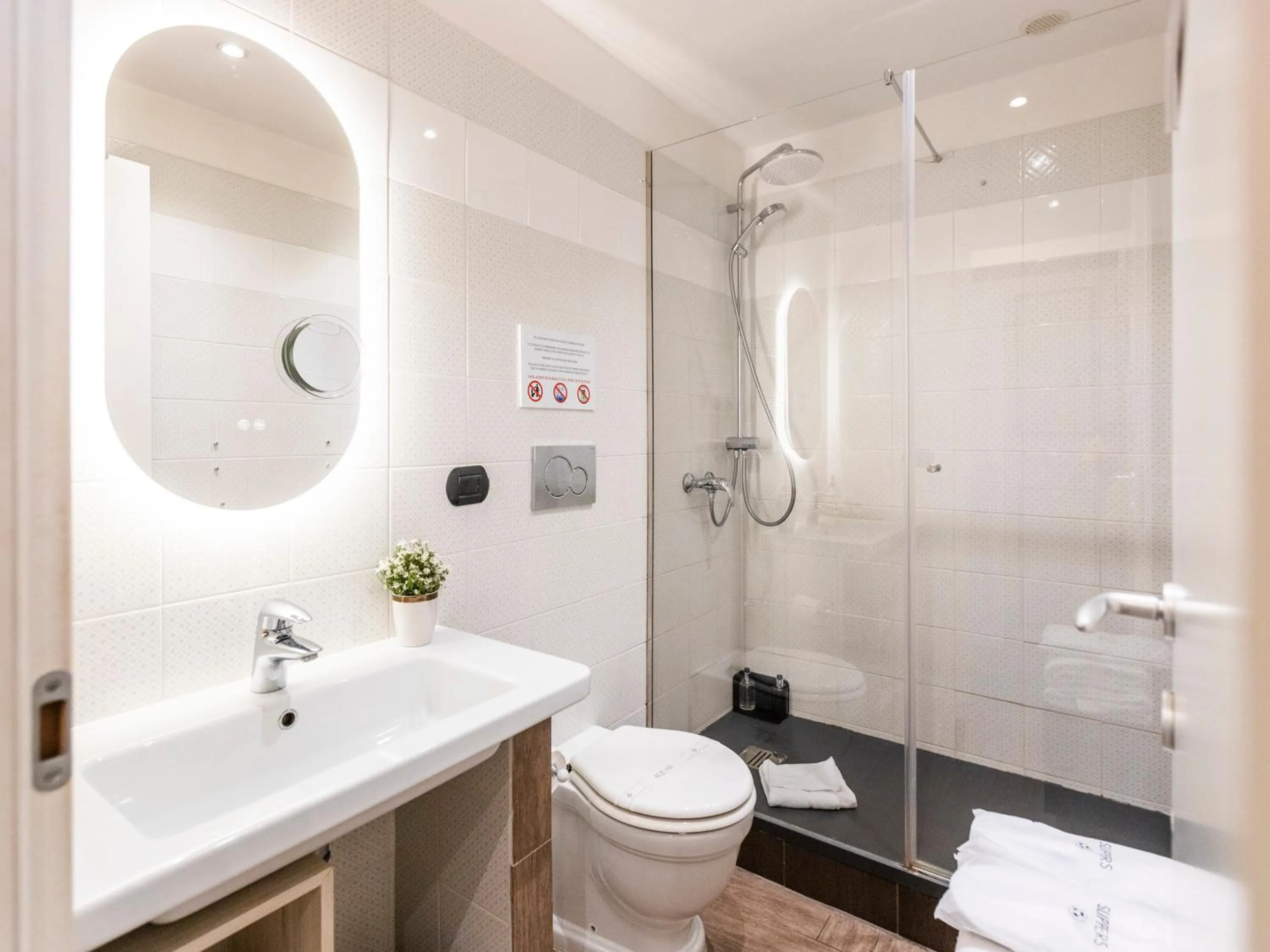 Shower in JB Relais- Campo de' Fiori