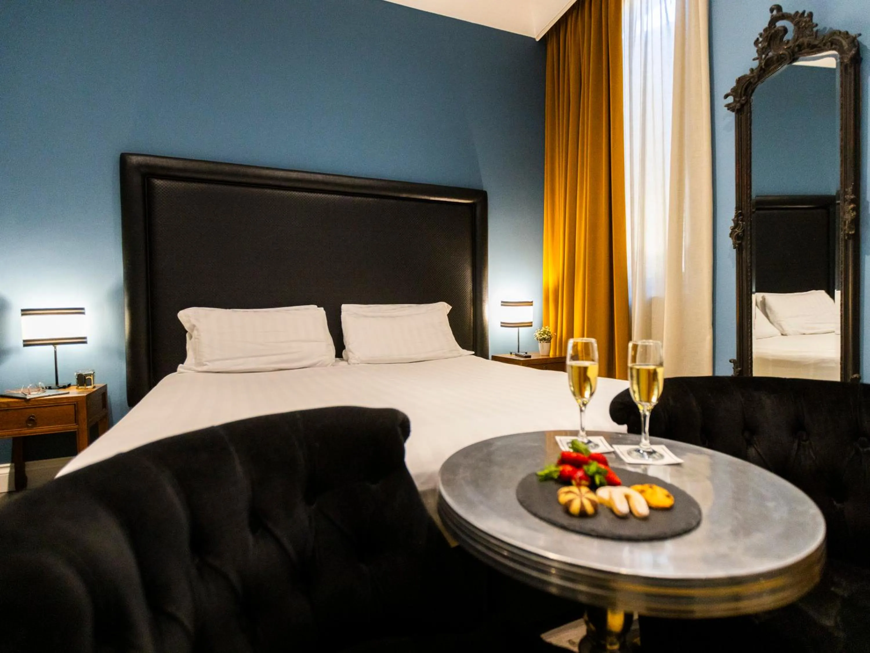 Photo of the whole room, Bed in JB Relais- Campo de' Fiori