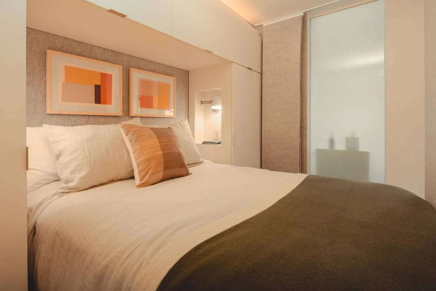 Bed in Scout Living, powered by Placemakr - Midtown