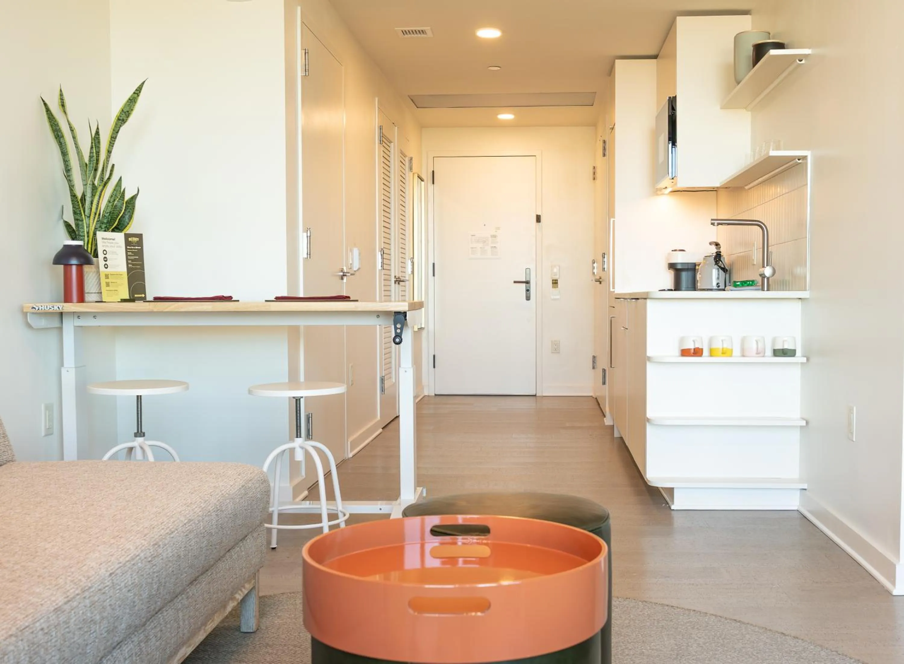 Kitchen or kitchenette in Scout Living, powered by Placemakr - Midtown