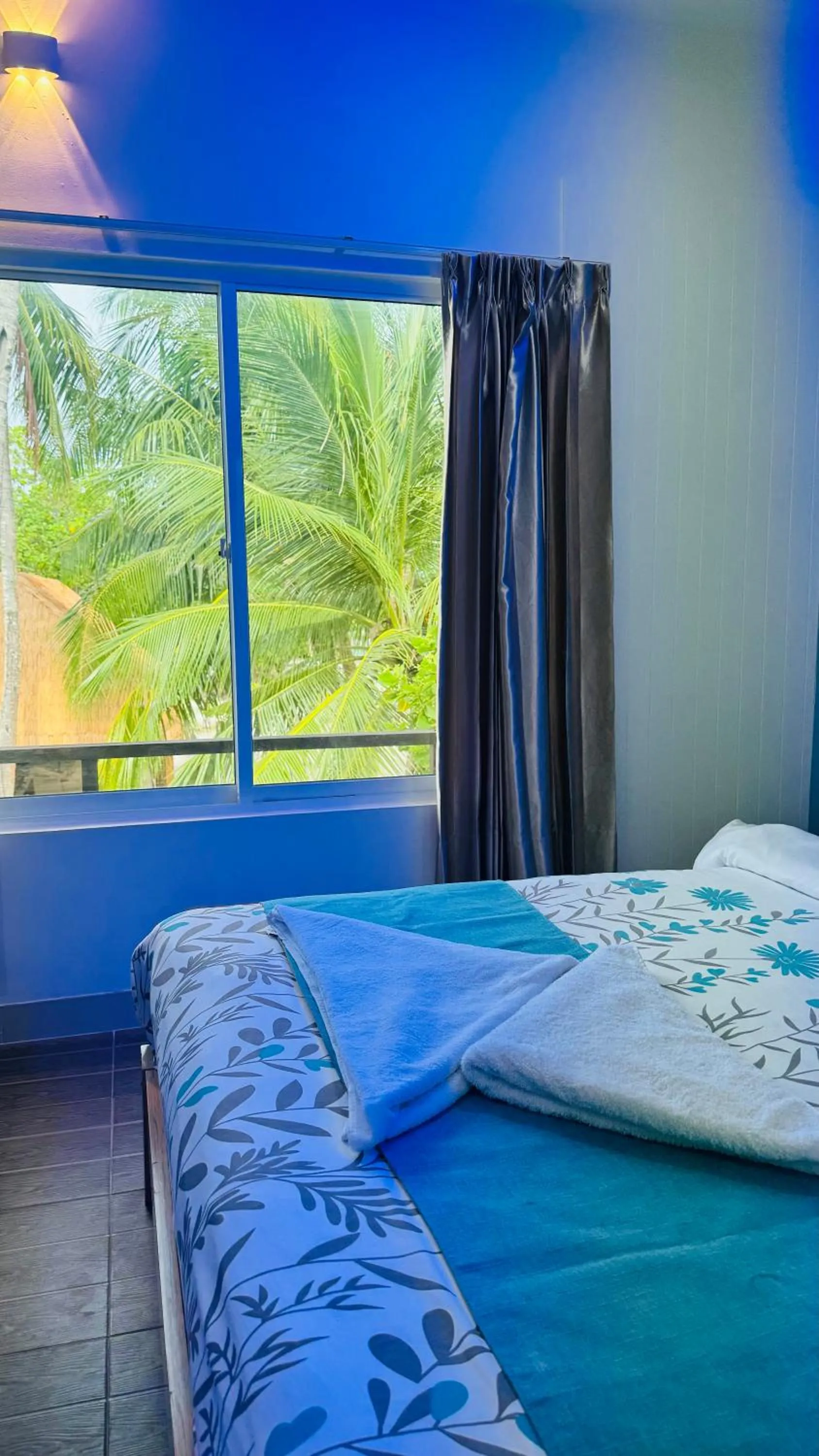 Bed in Wave Crest Retreat