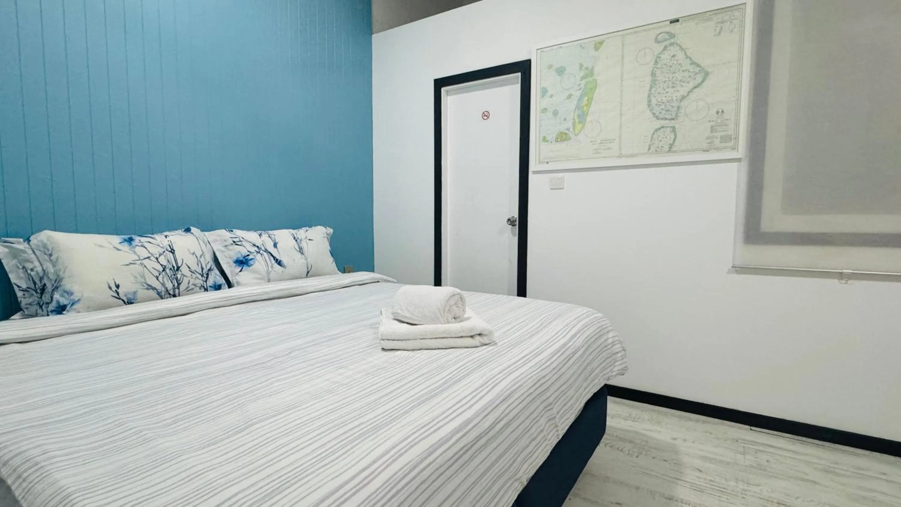 Bed in Wave Crest Retreat