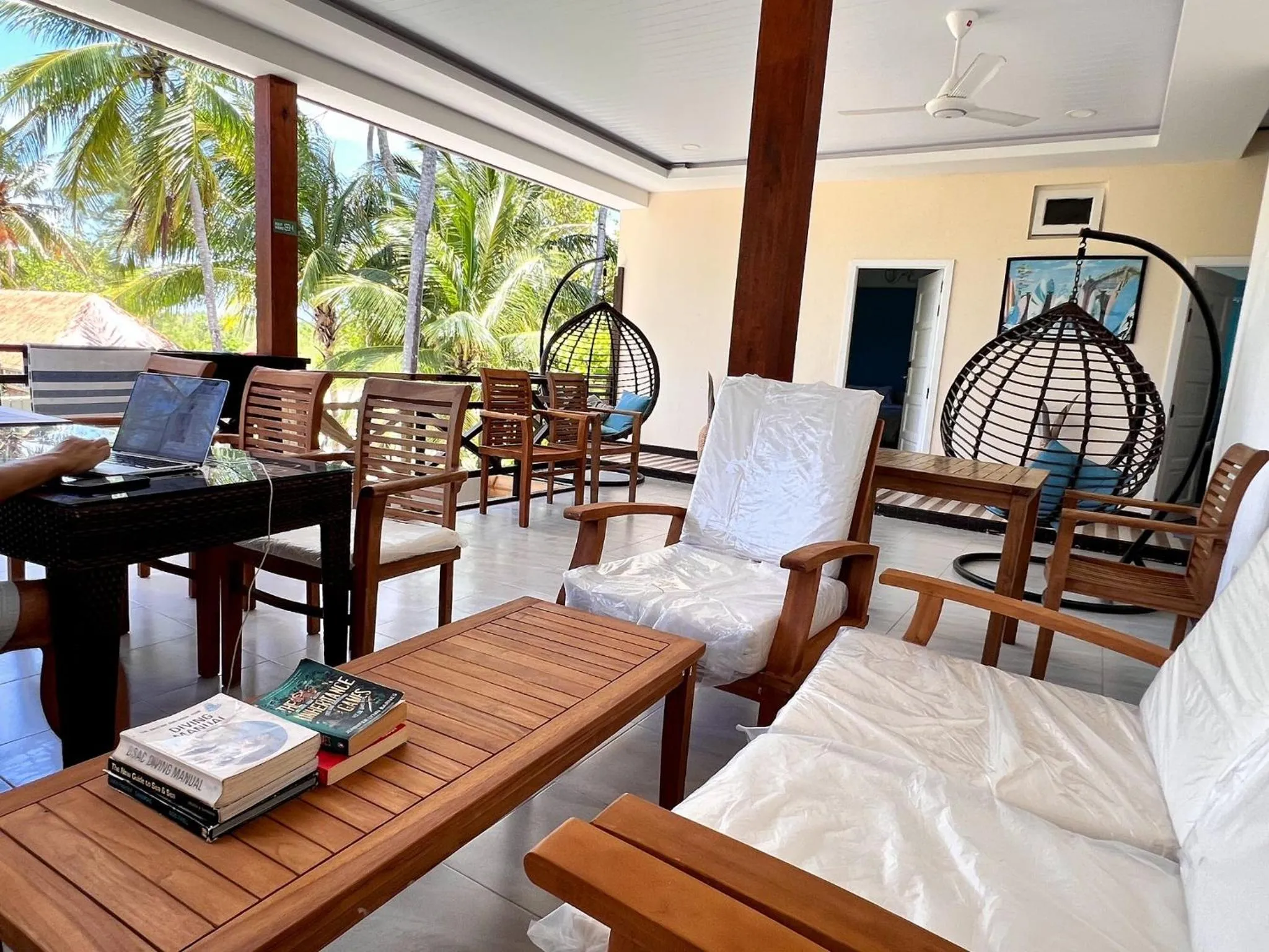 Balcony/Terrace in Wave Crest Retreat