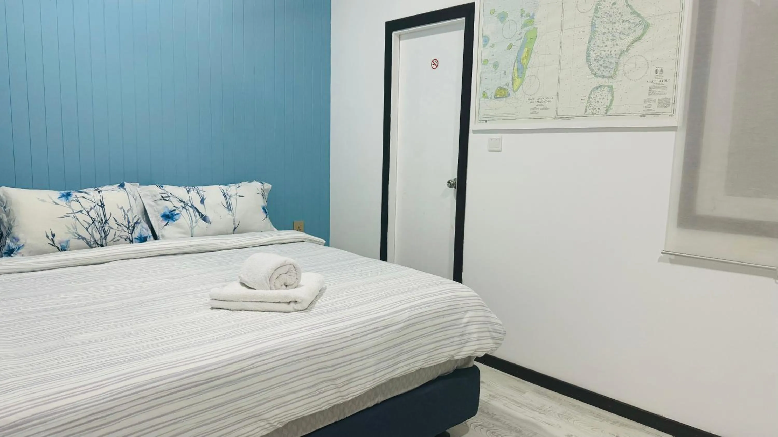 Bed in Wave Crest Retreat