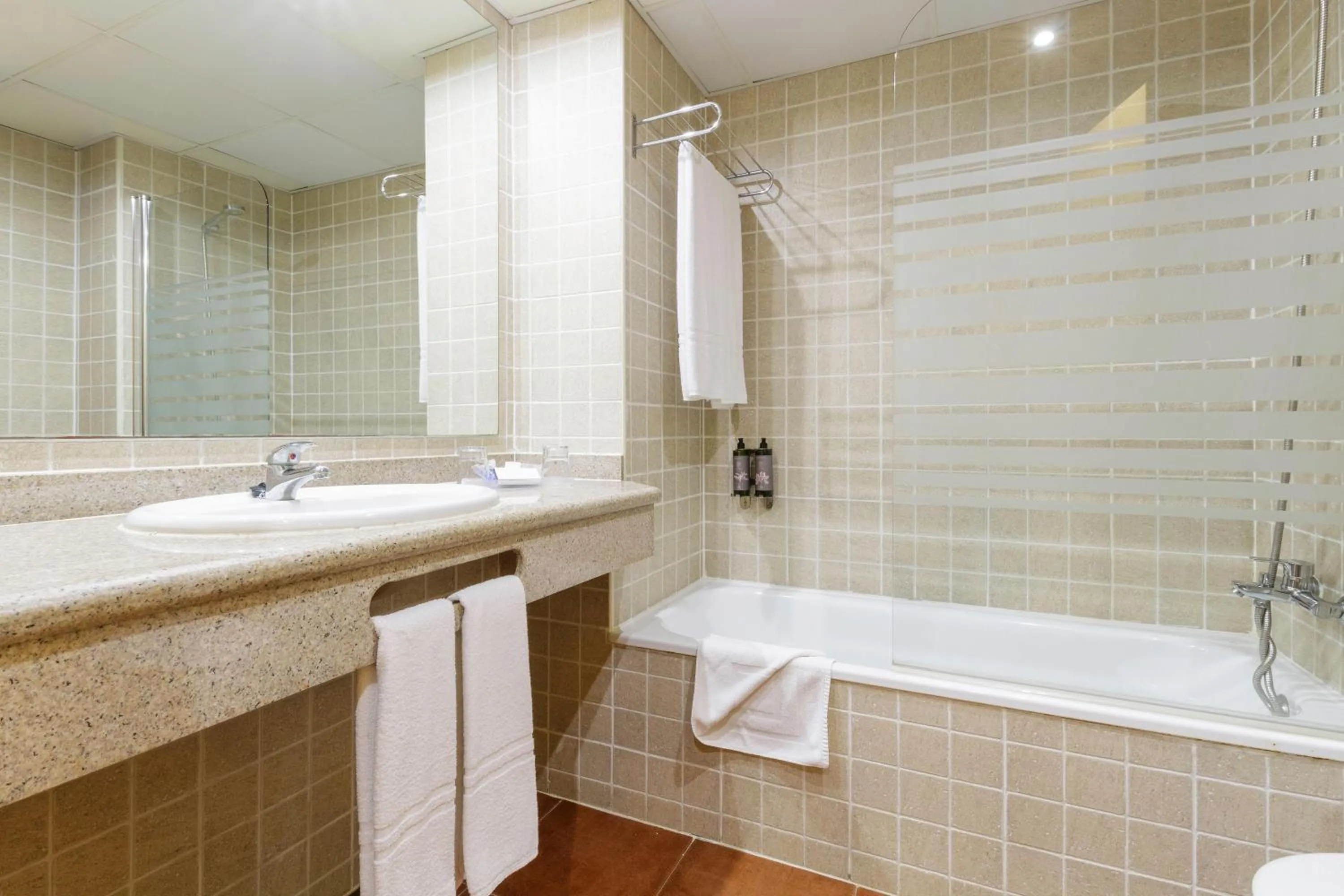 Bathroom in Hotel Best Alcázar