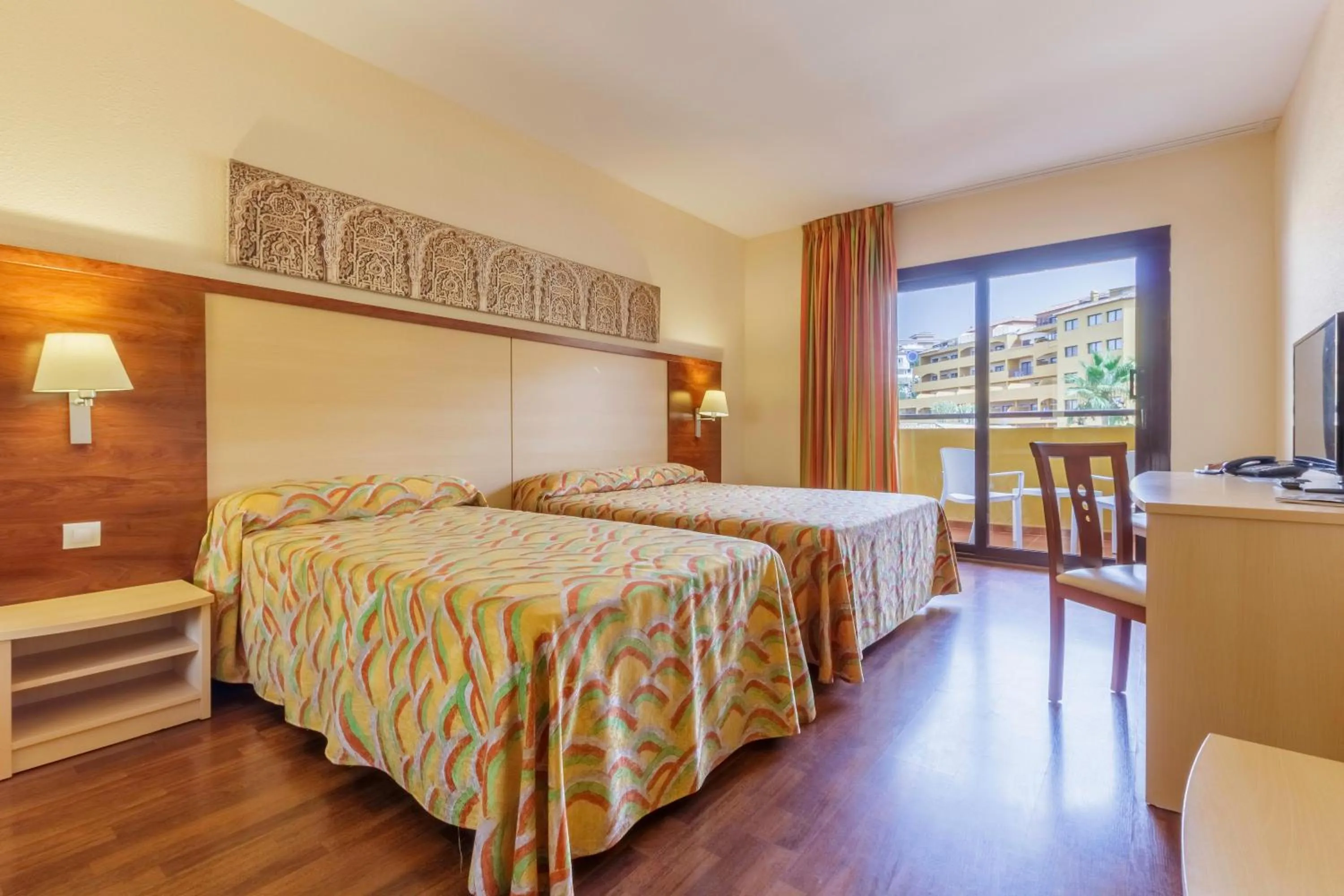 Photo of the whole room, Bed in Hotel Best Alcázar