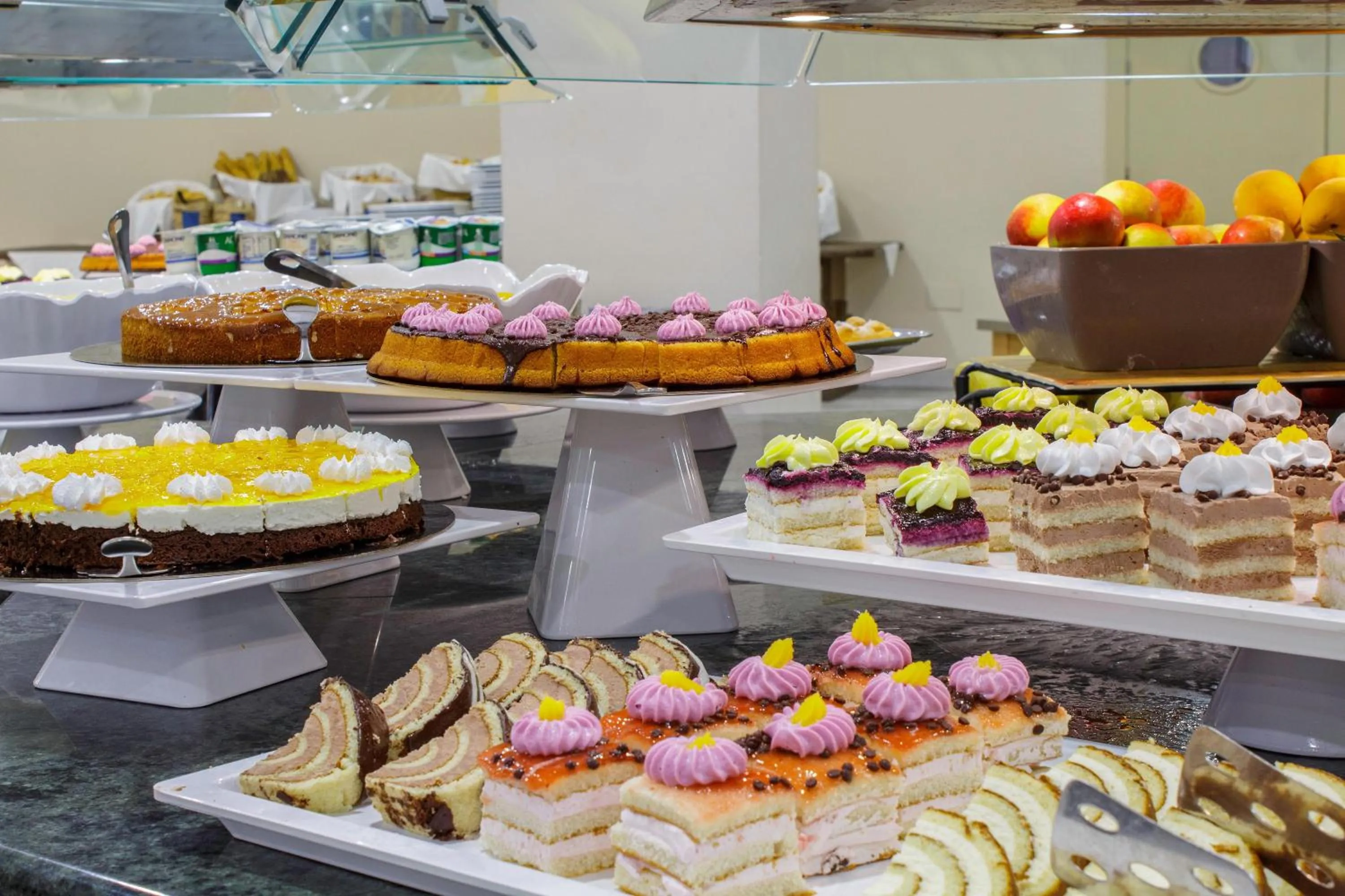 Restaurant/places to eat in Hotel Best Alcázar