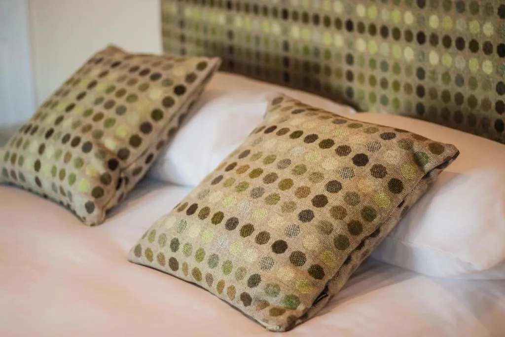 Bed in Gwesty'r Emlyn Hotel