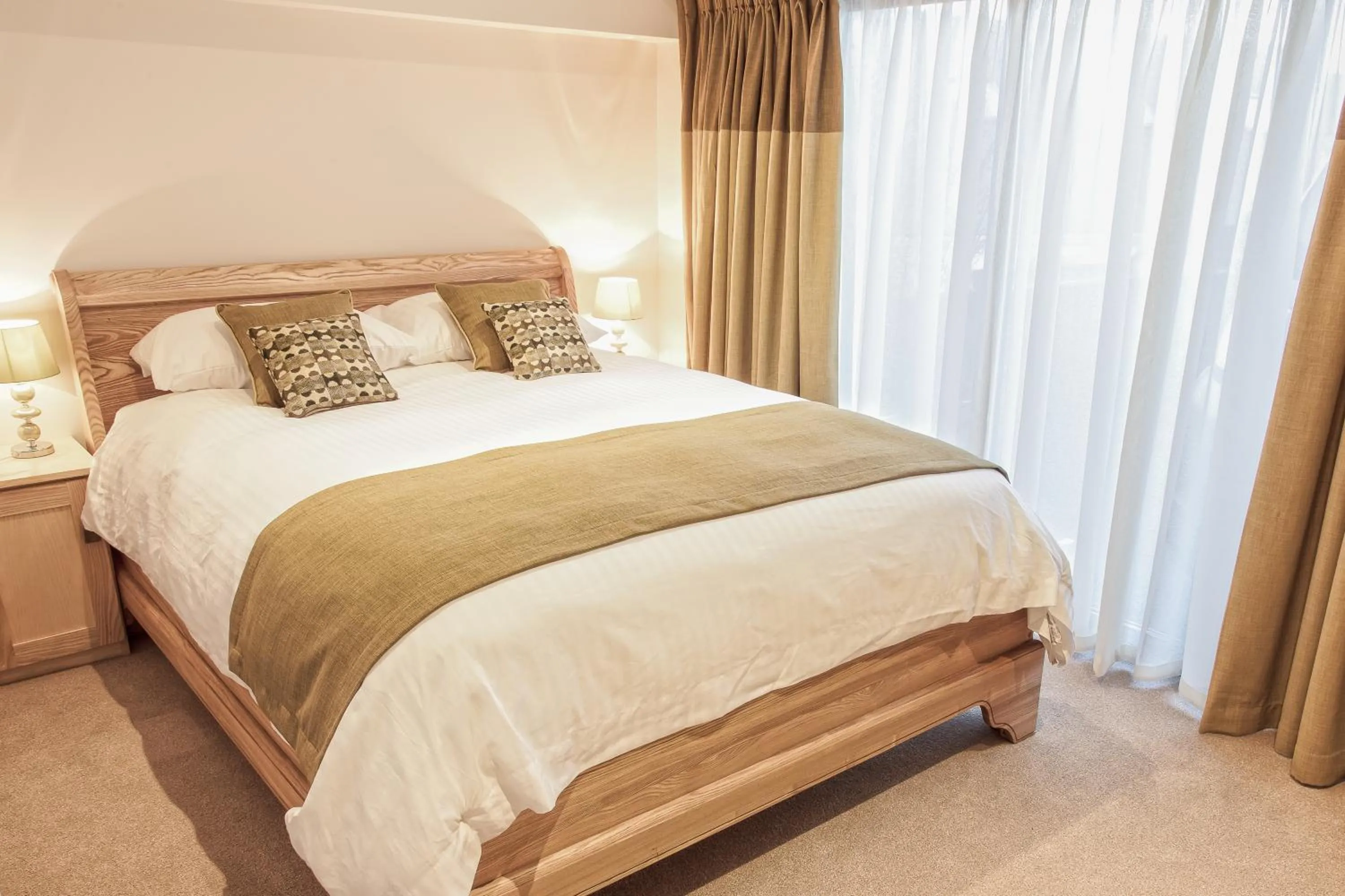 Bed in Gwesty'r Emlyn Hotel