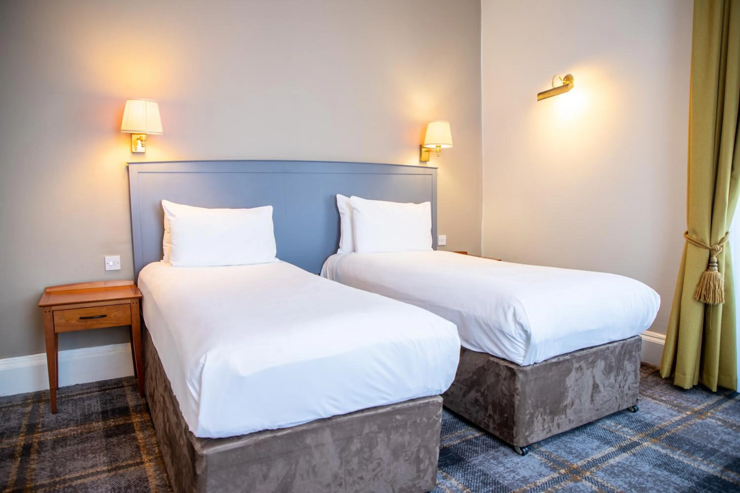 Bed in Arnos Manor Hotel