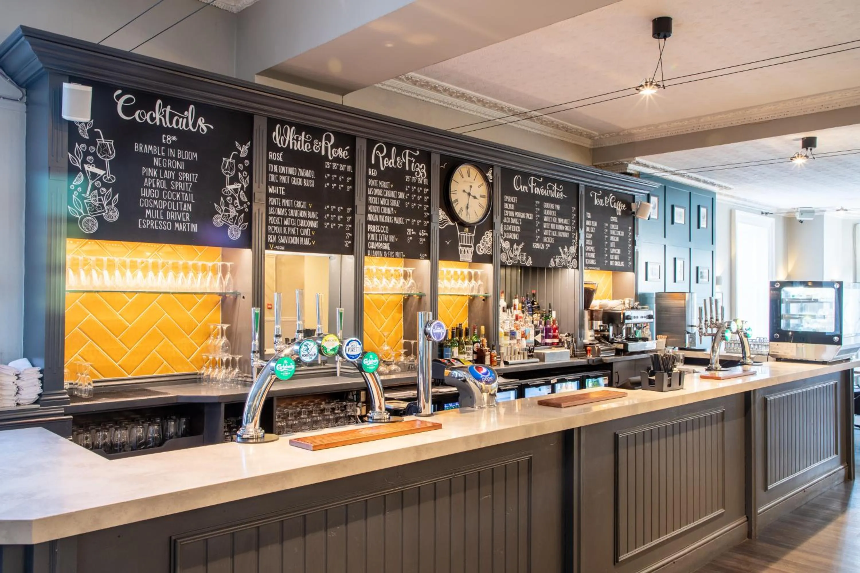 Restaurant/places to eat in Arnos Manor Hotel