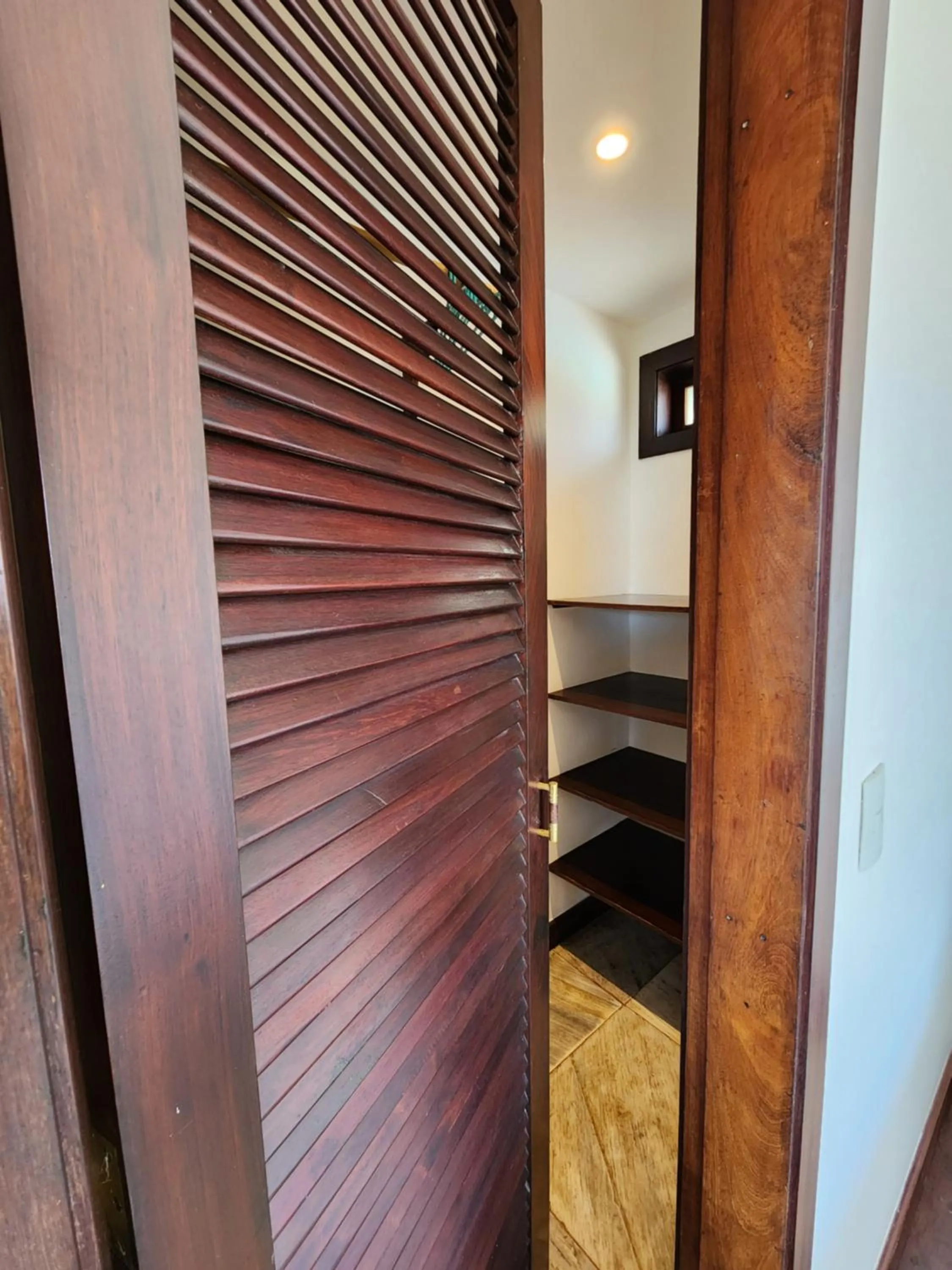 wardrobe in Pousada Dreamland Buzios