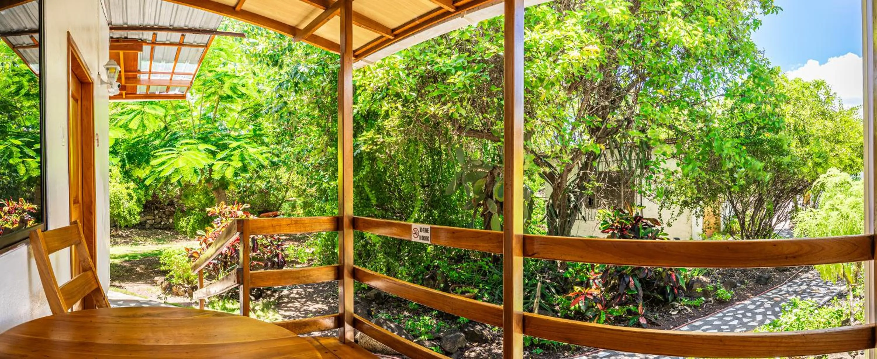 Balcony/Terrace in La Peregrina Galapagos B&B