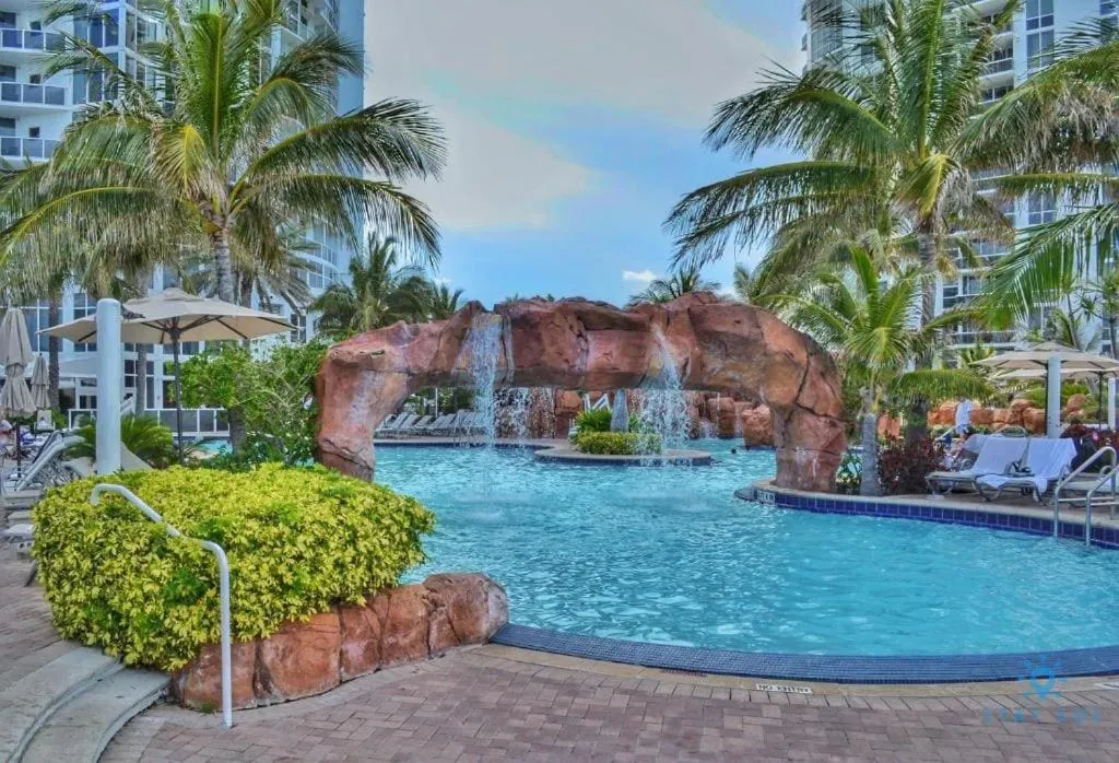 Pool view in Deluxe Studio Balcony Bay View Amazing Pool