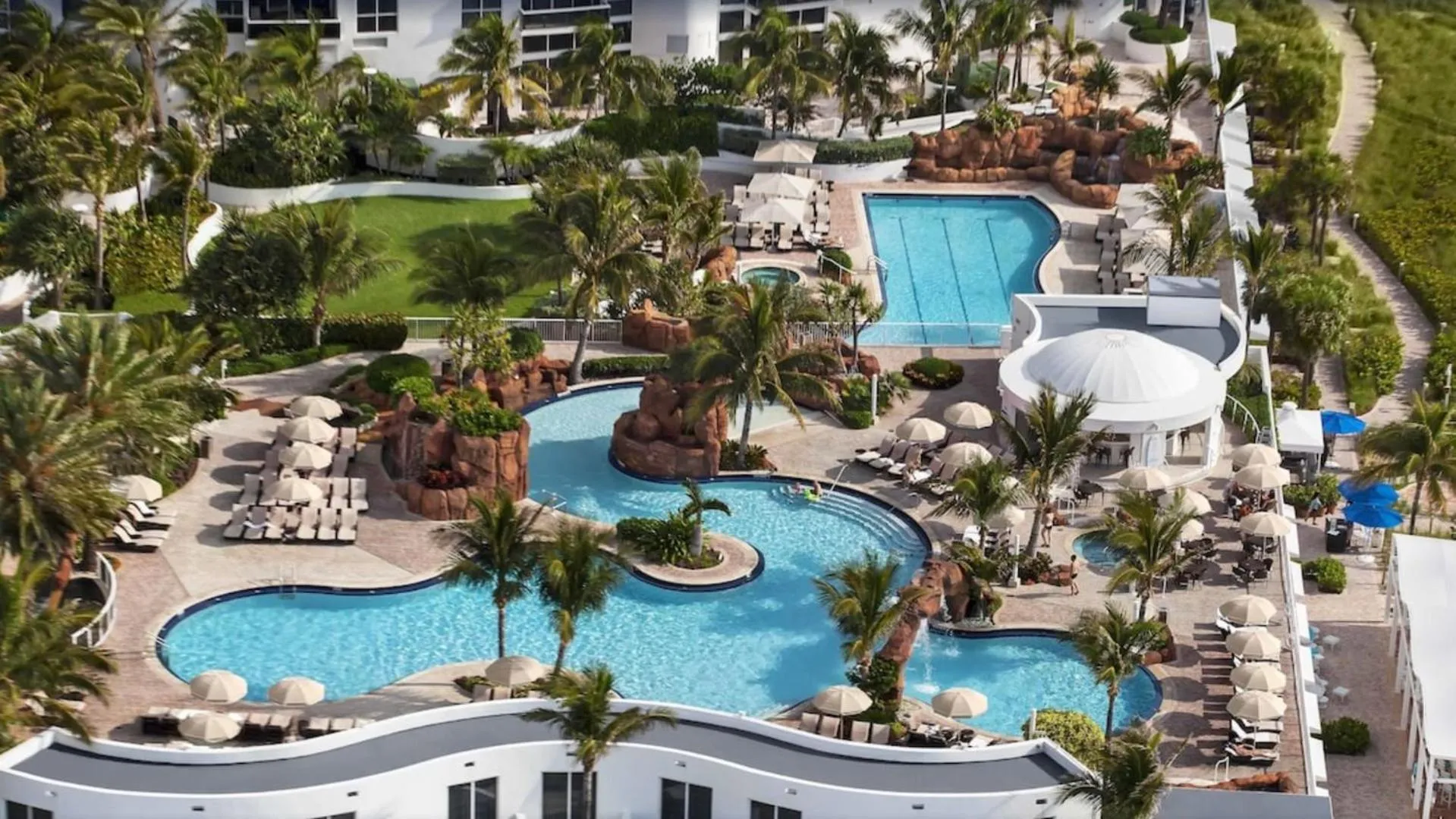 Swimming pool in Deluxe Studio Balcony Bay View Amazing Pool