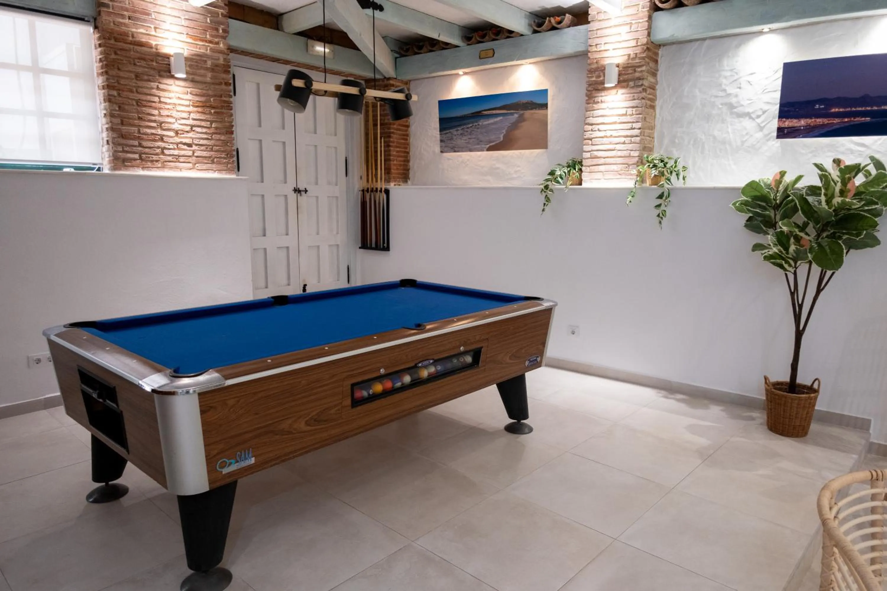 Communal lounge/ TV room in Hotel La Torre