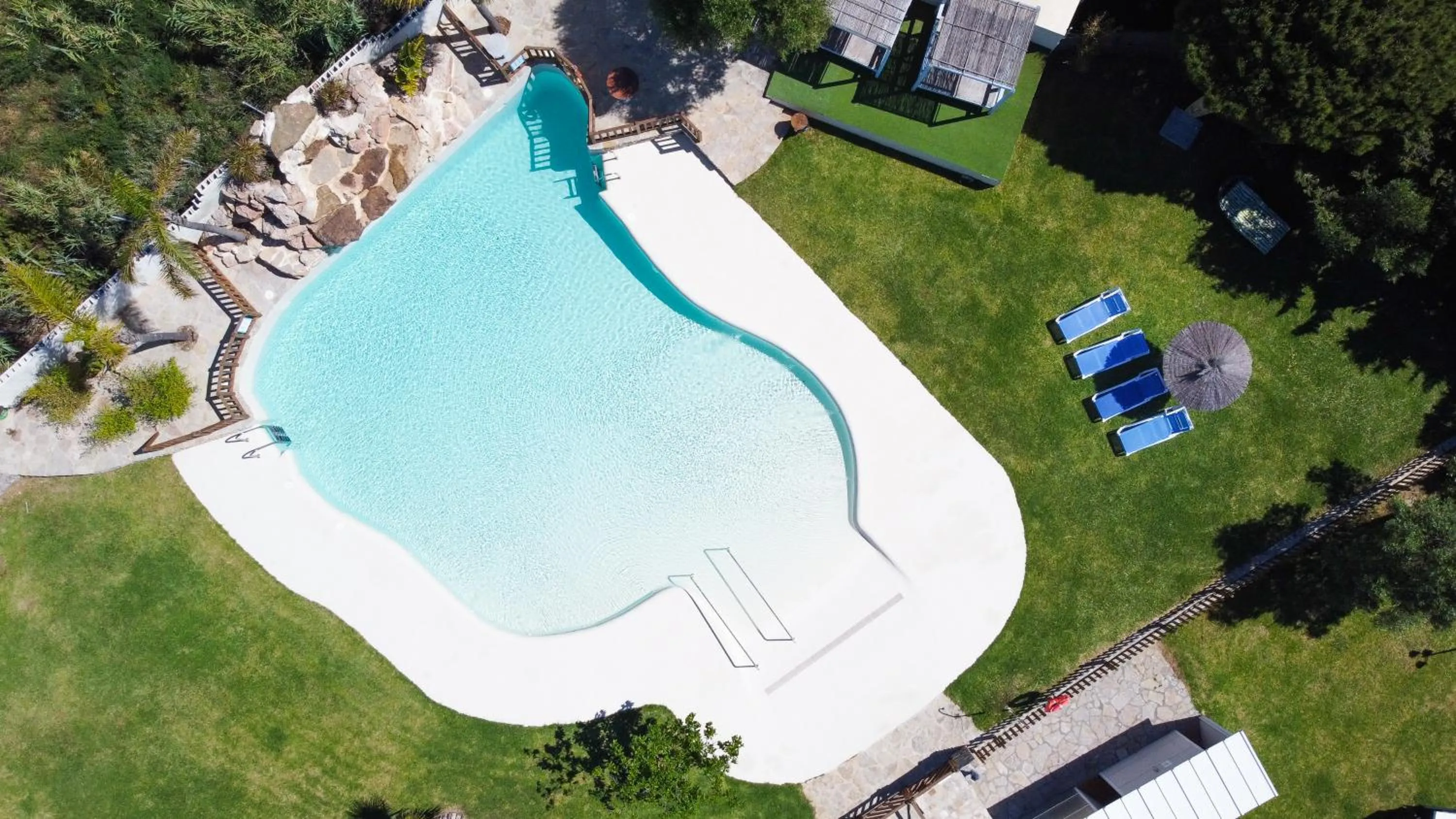 Swimming pool in Hotel La Torre