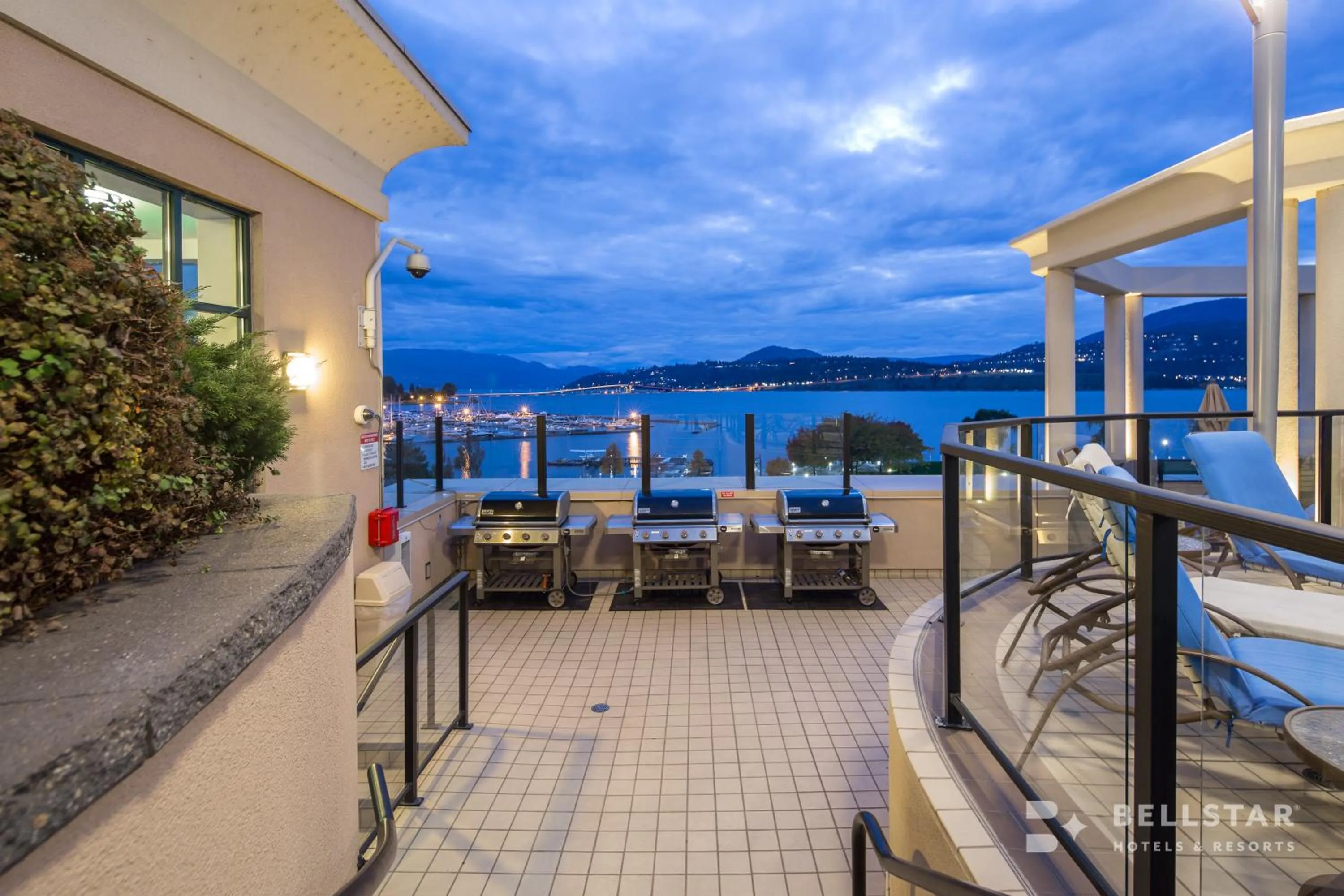 Patio in The Royal Kelowna - Bellstar Hotels & Resorts