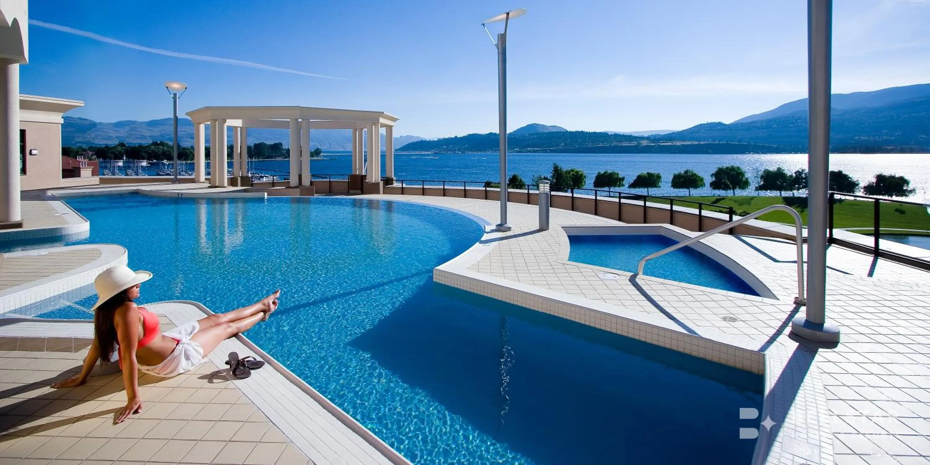 Lake view in The Royal Kelowna - Bellstar Hotels & Resorts