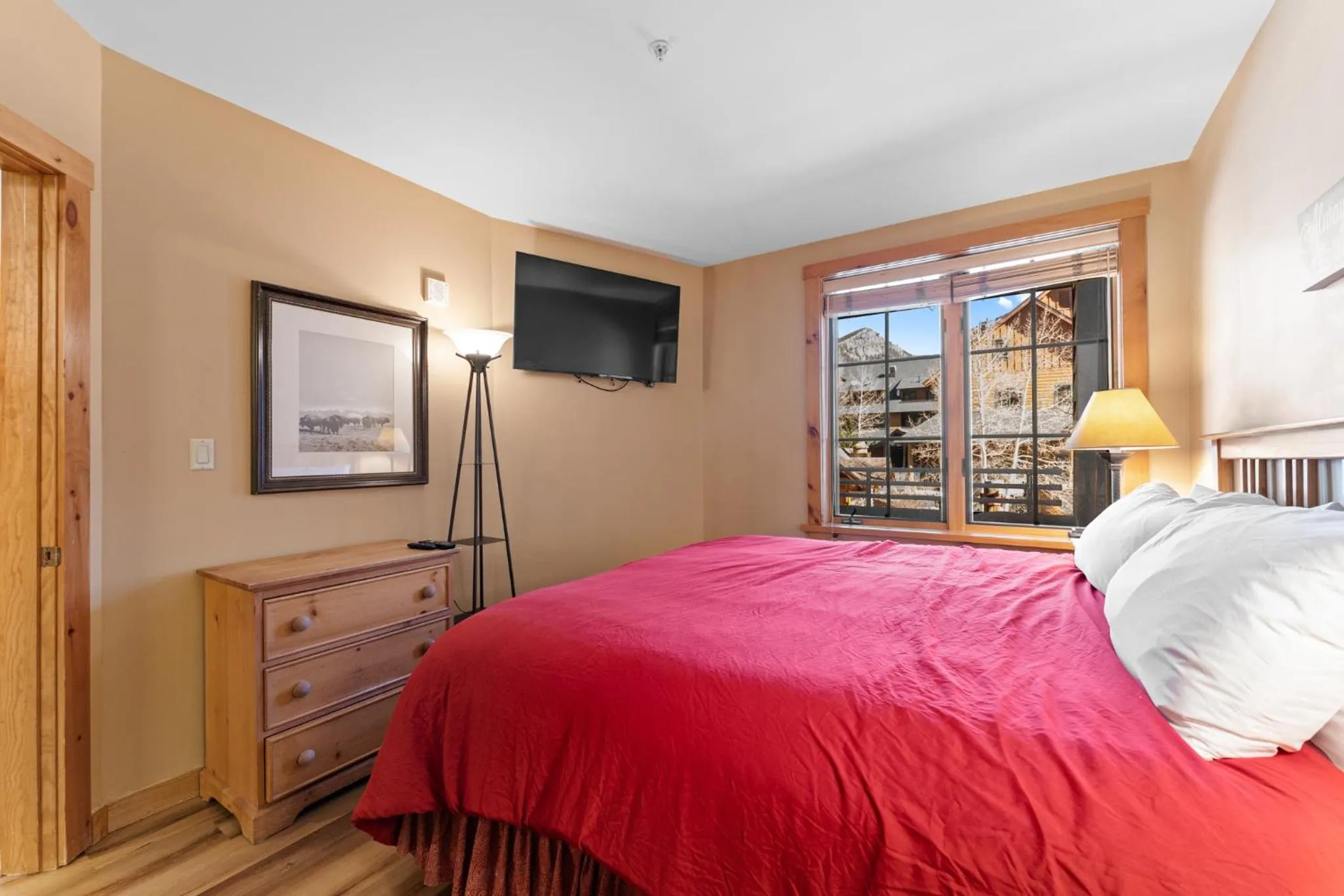 Other, Bed in Dakota Lodge 8482