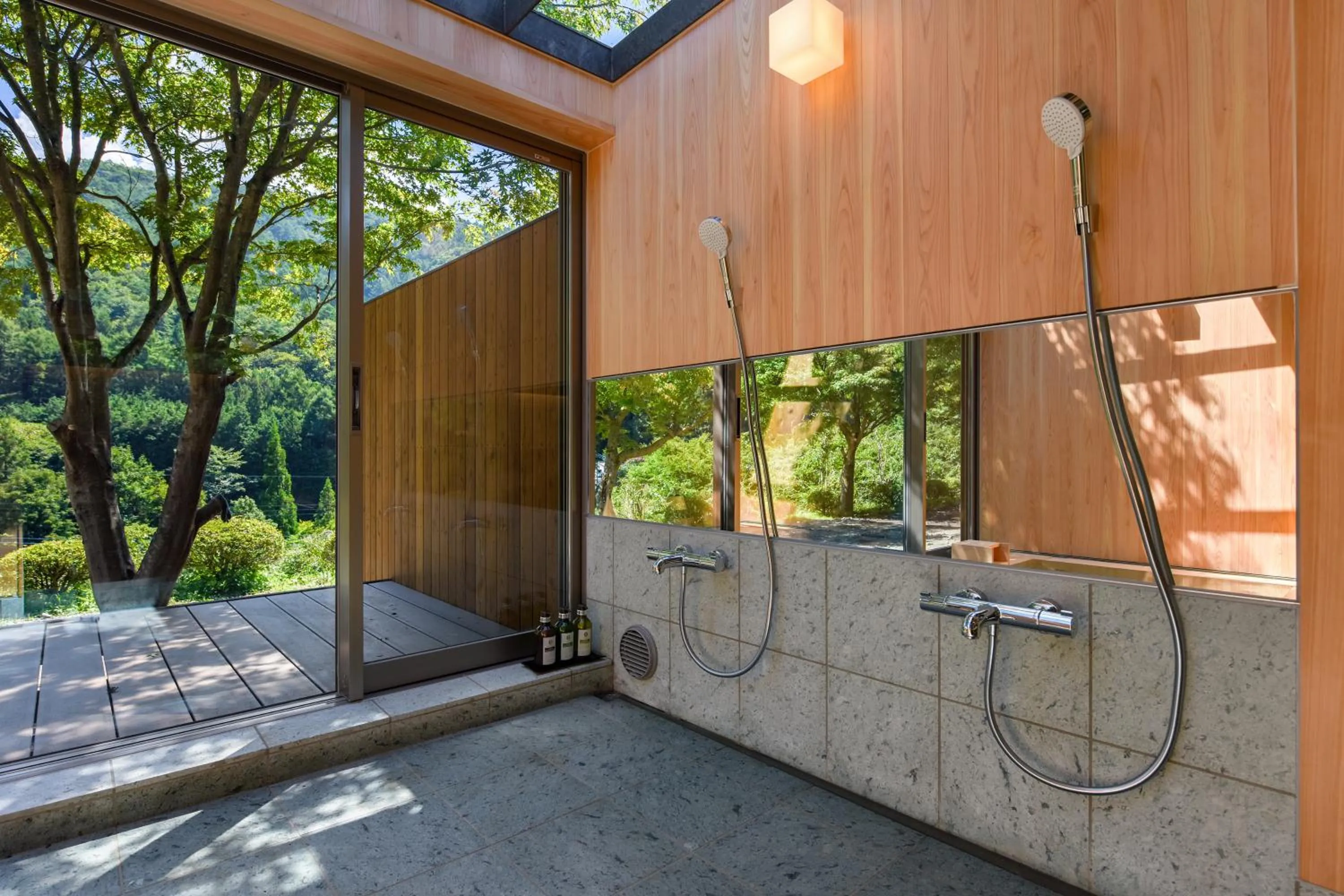 Hot Spring Bath in Kinshuusanso